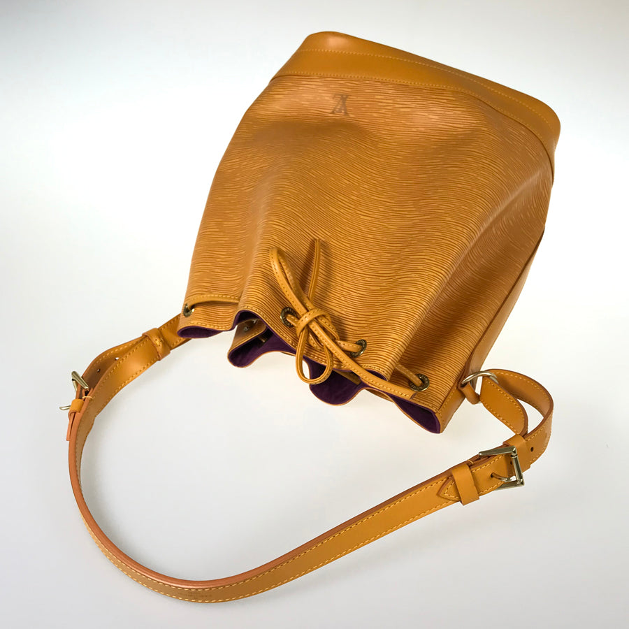 LOUIS VUITTON Epi Noe M44009 Shoulder bag