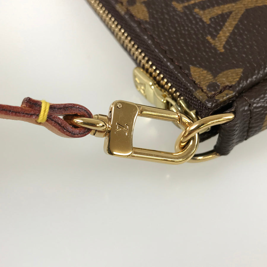 LOUIS VUITTON Monogram Pochette Accessoires M51980 Pouch