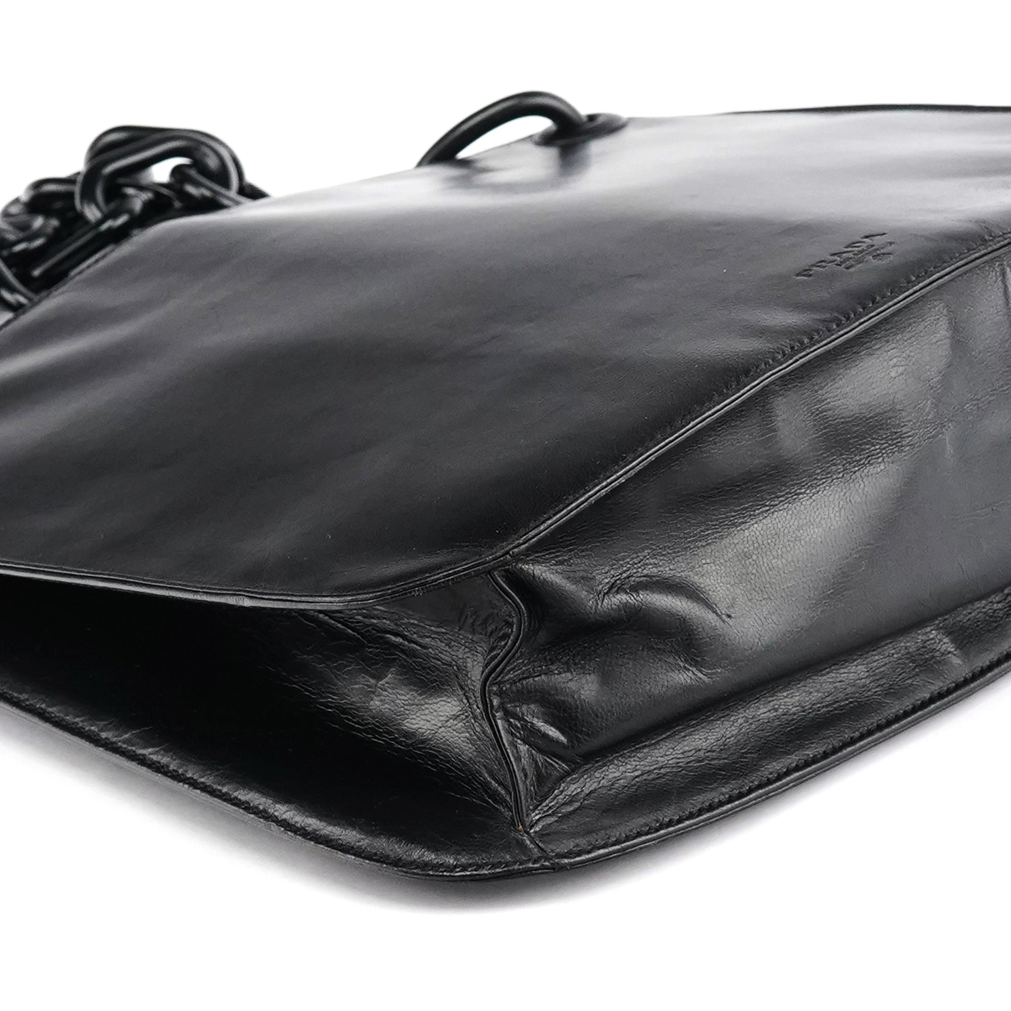1996 Black Vitello Swing Calfskin Chain Shoulder Bag