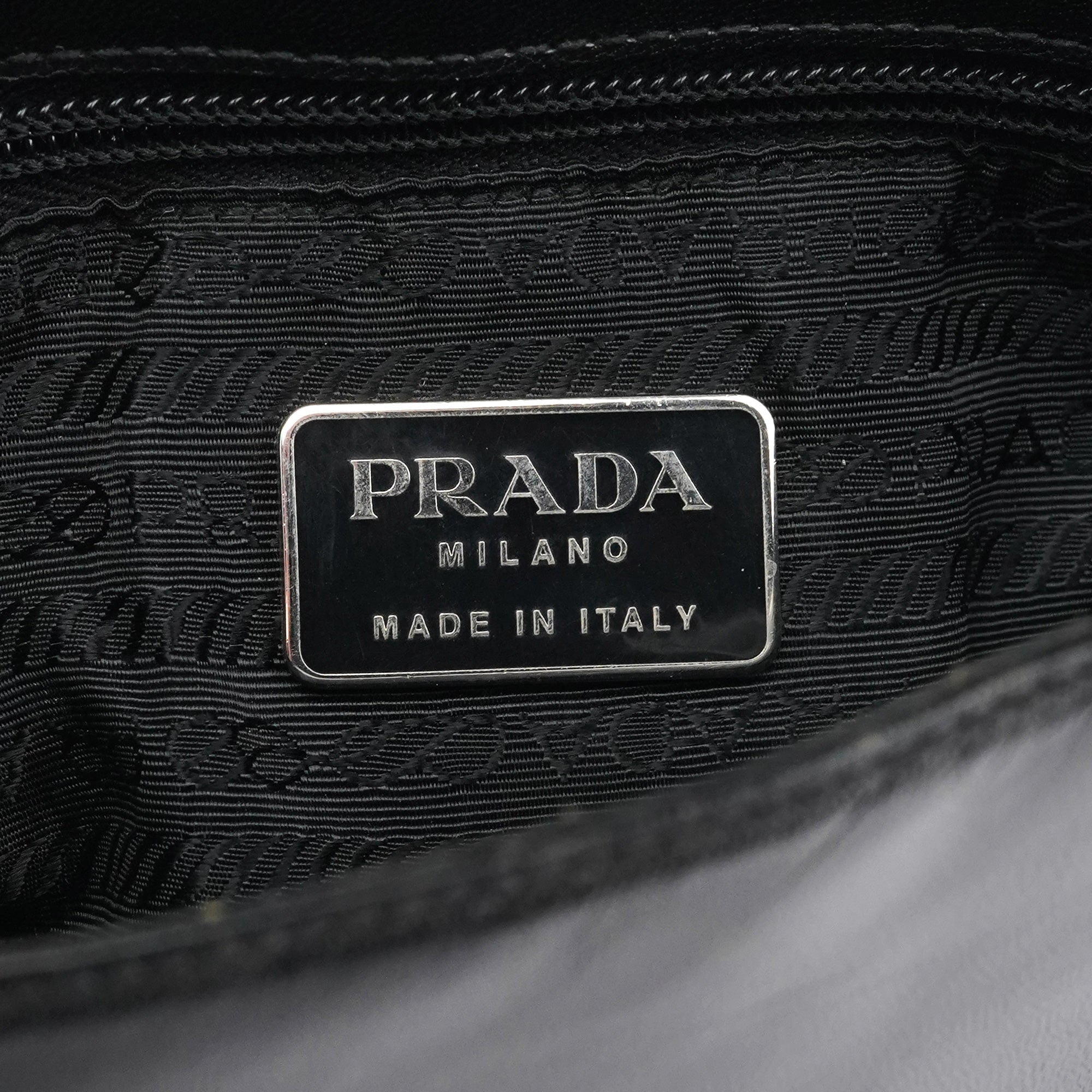 1996 Black Vitello Swing Calfskin Chain Shoulder Bag