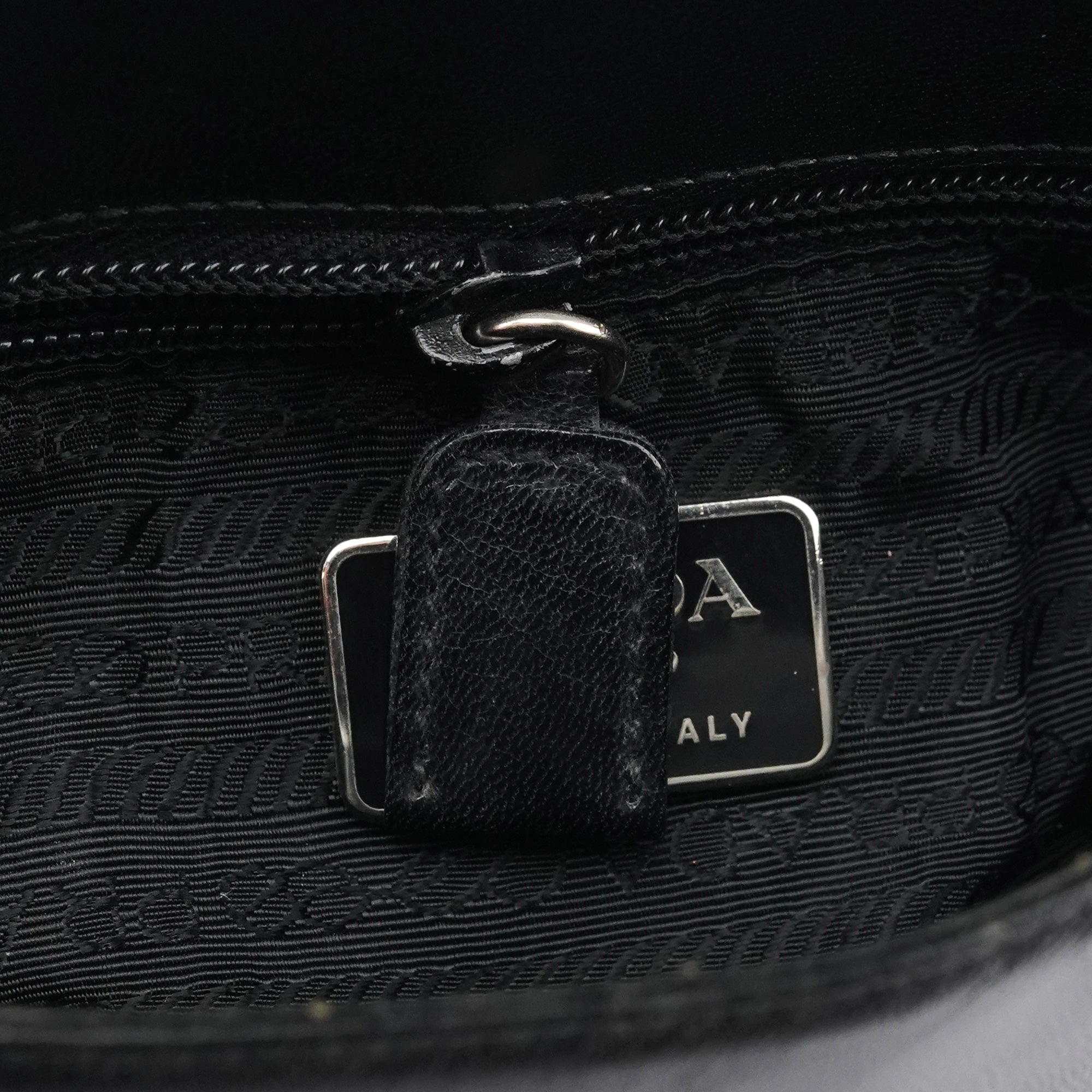 1996 Black Vitello Swing Calfskin Chain Shoulder Bag