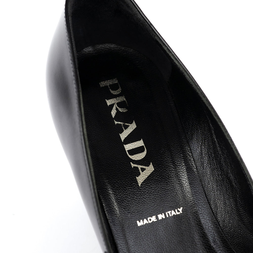 1998 Black Leather Square Toe Mary Jane Pumps