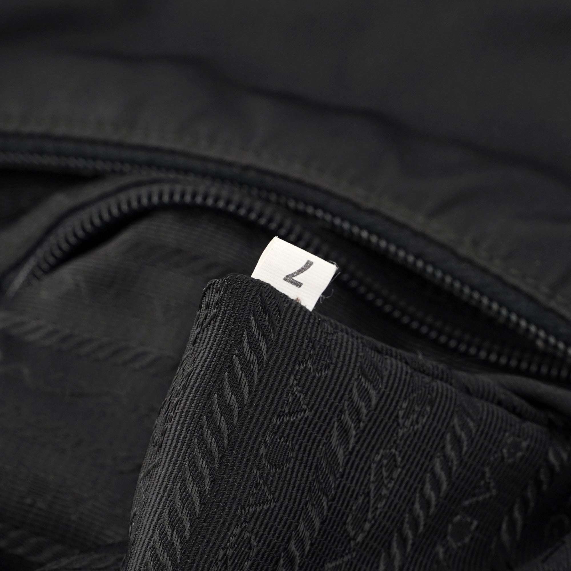 1998 Black Tessuto Metal Shoulder Bag