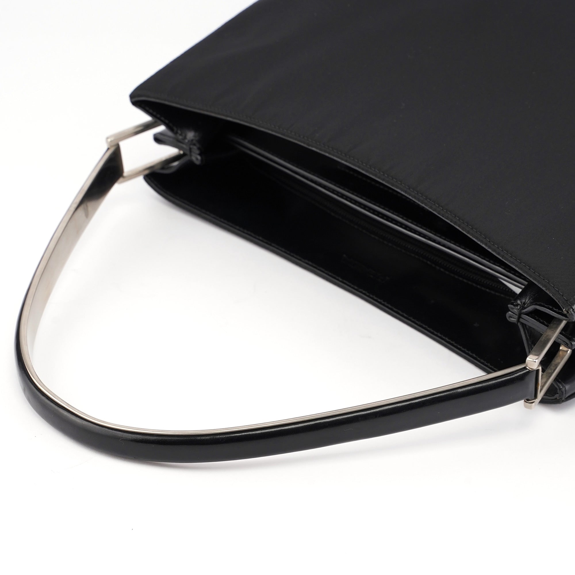 1998 Black Tessuto Metal Shoulder Bag