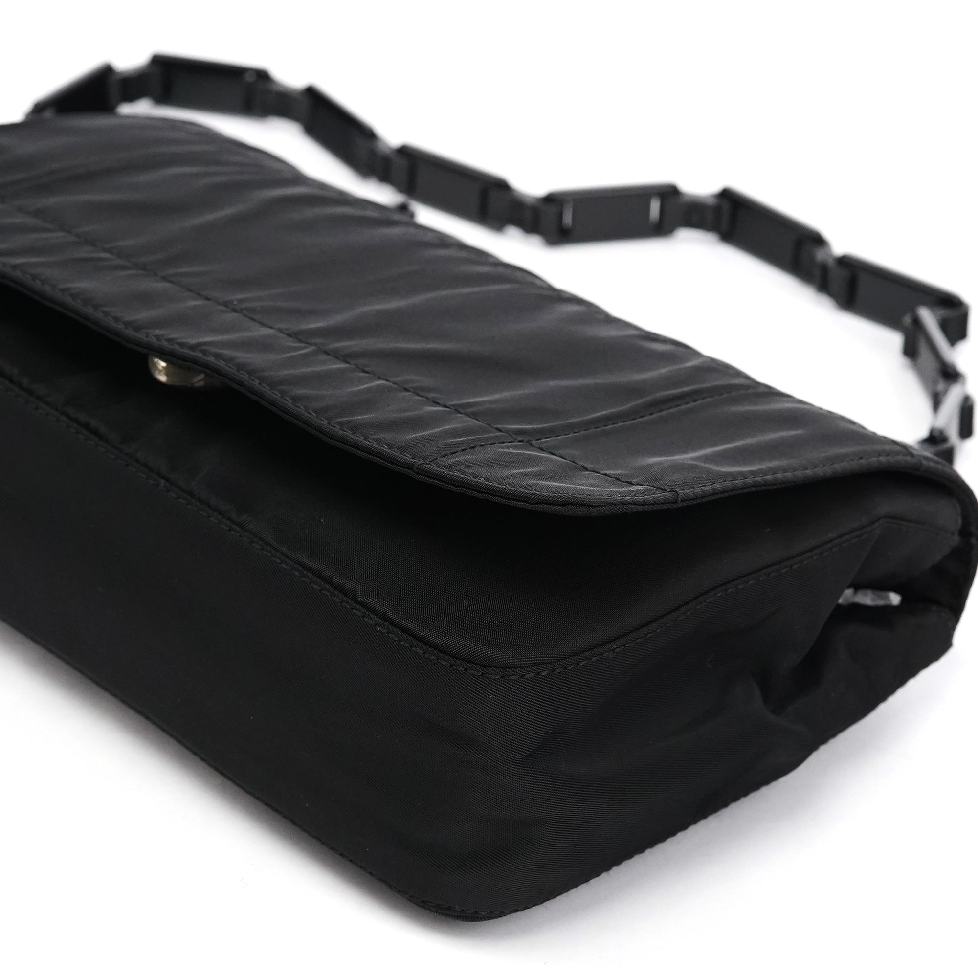 1998 Black Tessuto Plastic Chain Shoulder Bag