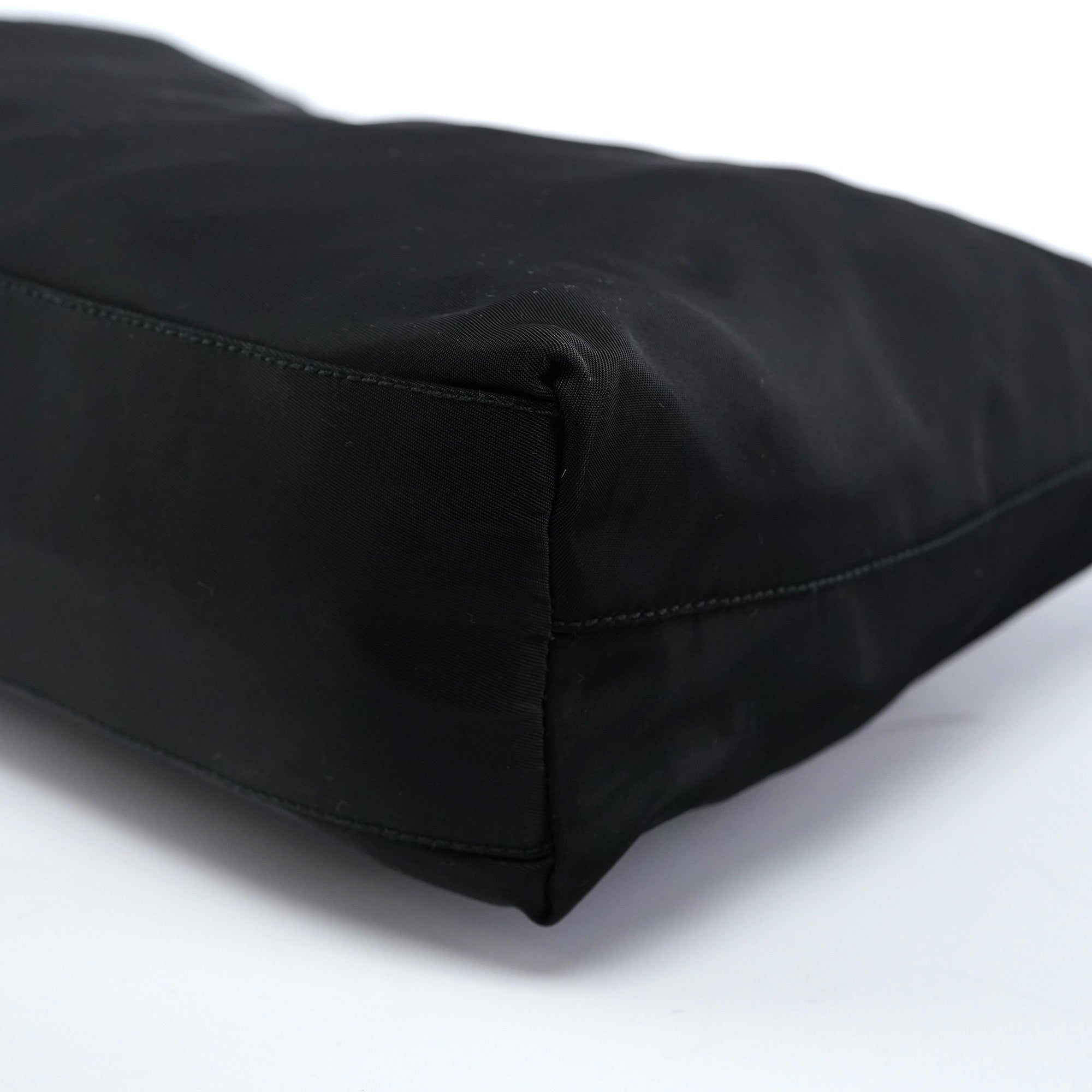 1998 Black Tessuto Plastic Hobo Shoulder Bag
