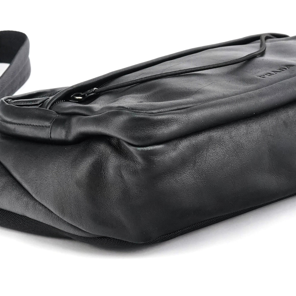 1999 Black Calfskin Crossbody Messenger Bag