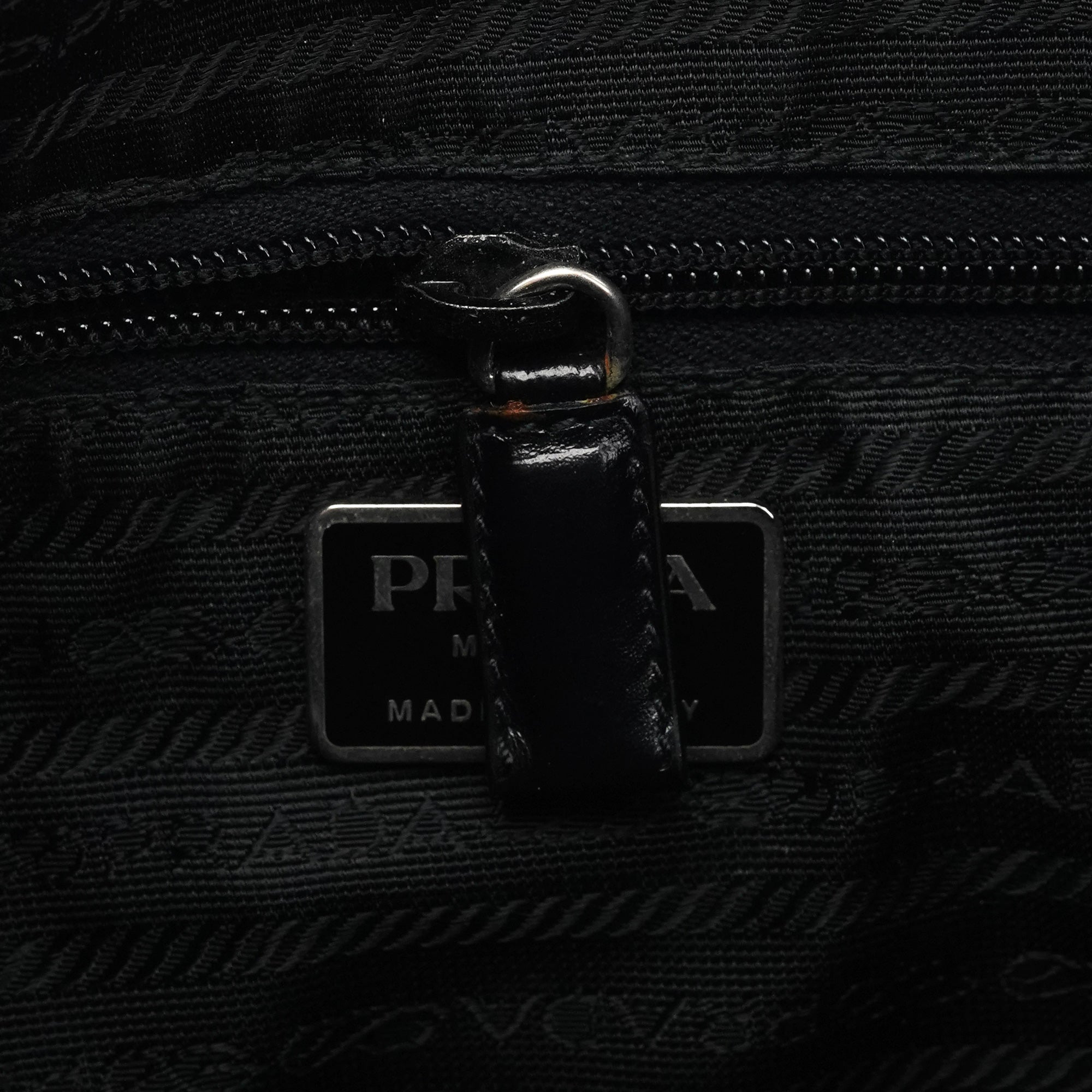 1999 Black Vitello Metallo Shoulder Bag
