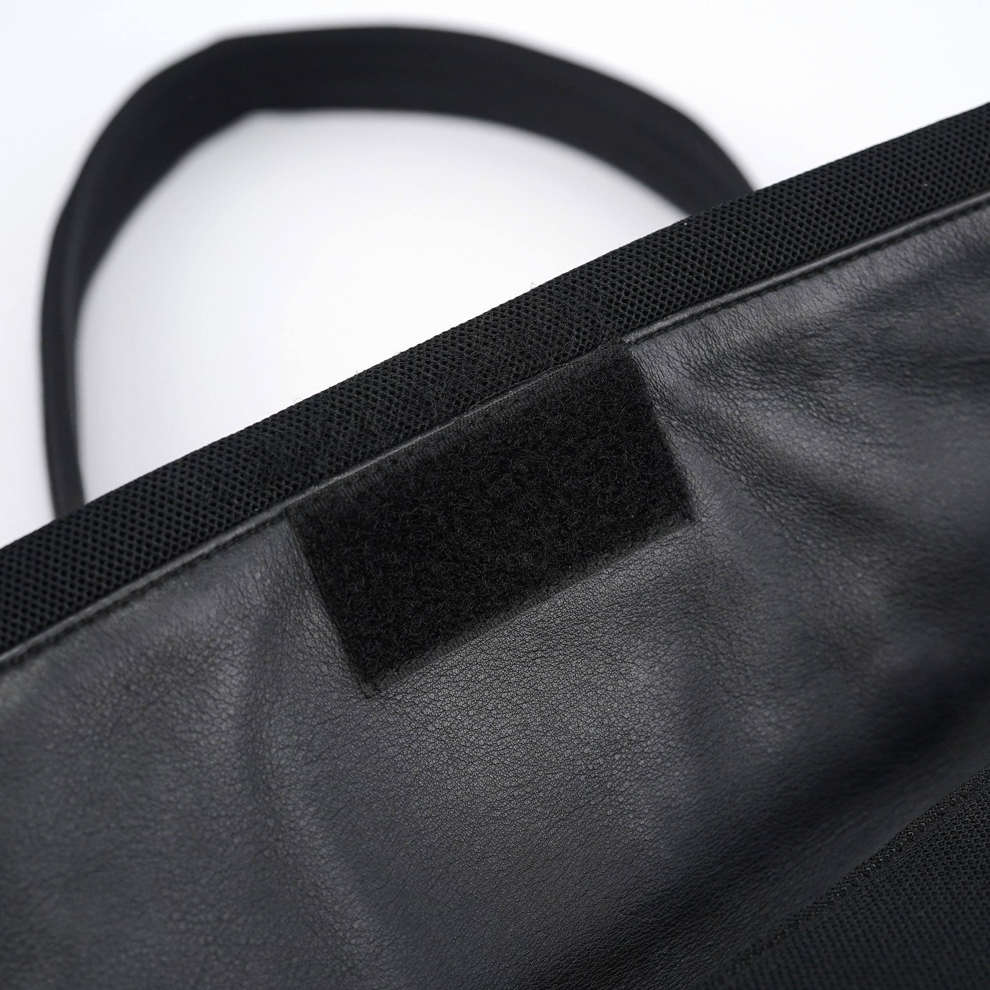 1999 Tessuto Mesh Sport Shoulder Bag