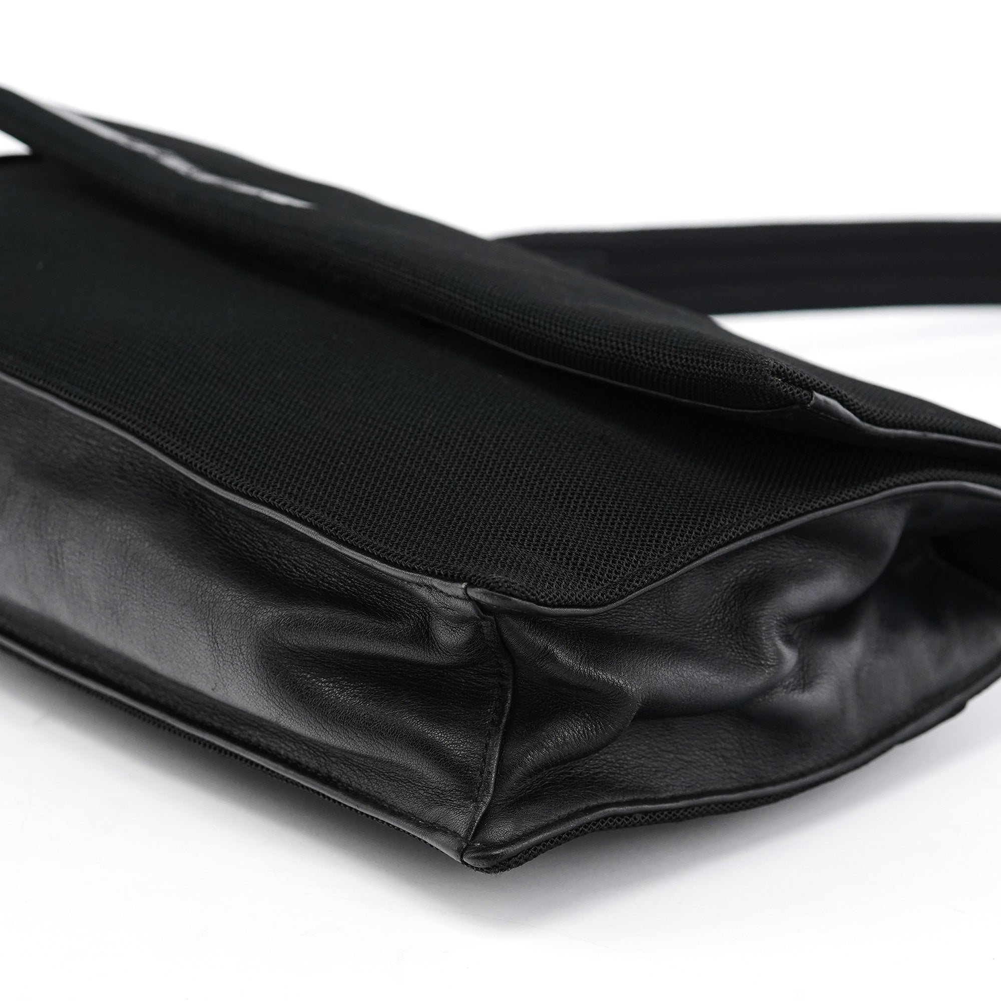1999 Tessuto Mesh Sport Shoulder Bag