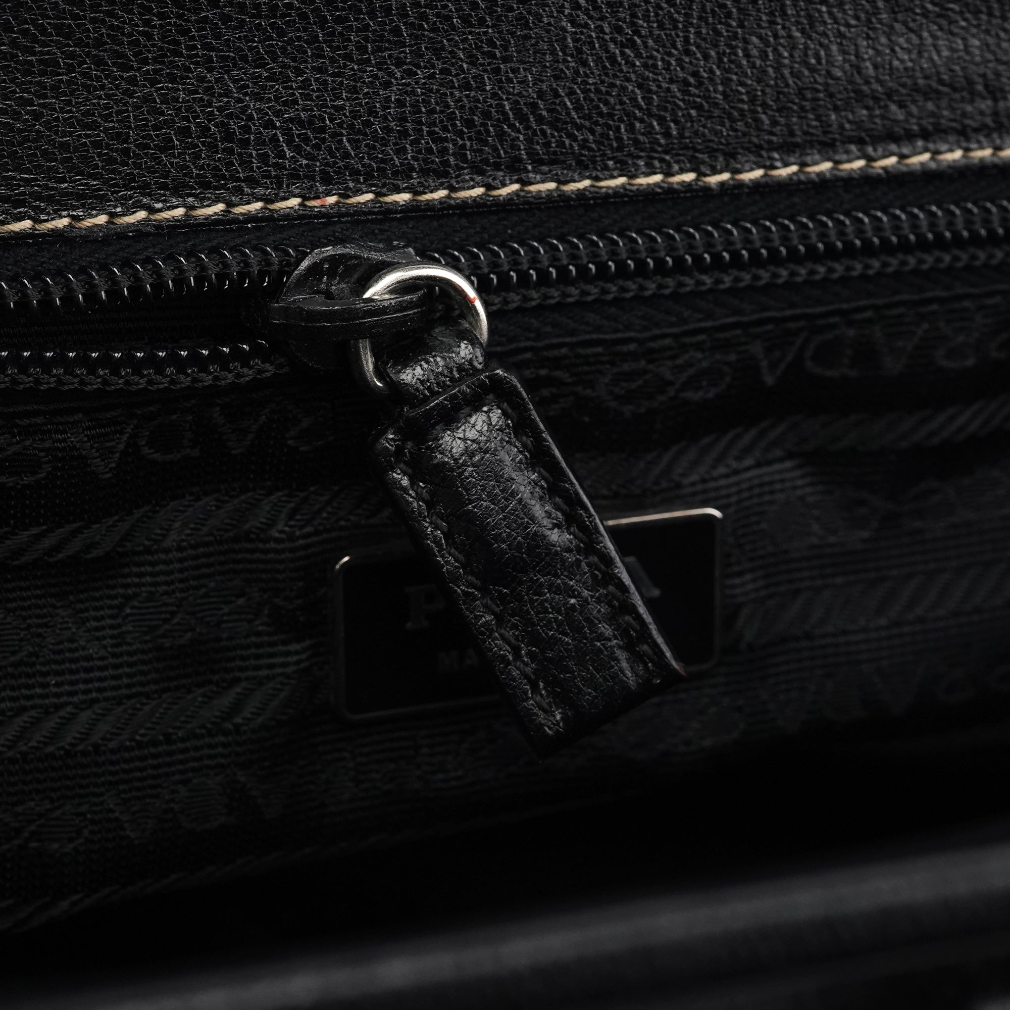 2000 Black Leather Keylock Clutch Top Handle Bag