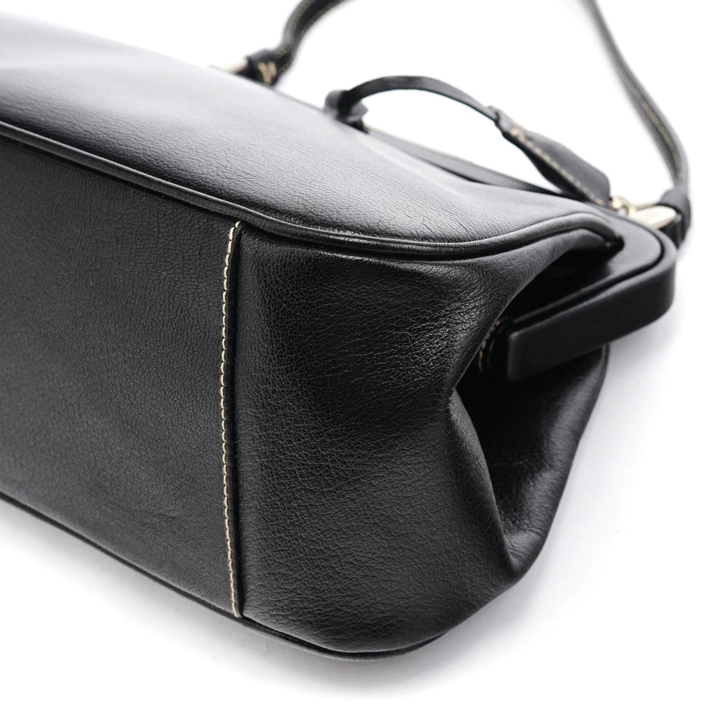 2000 Black Leather Keylock Clutch Top Handle Bag