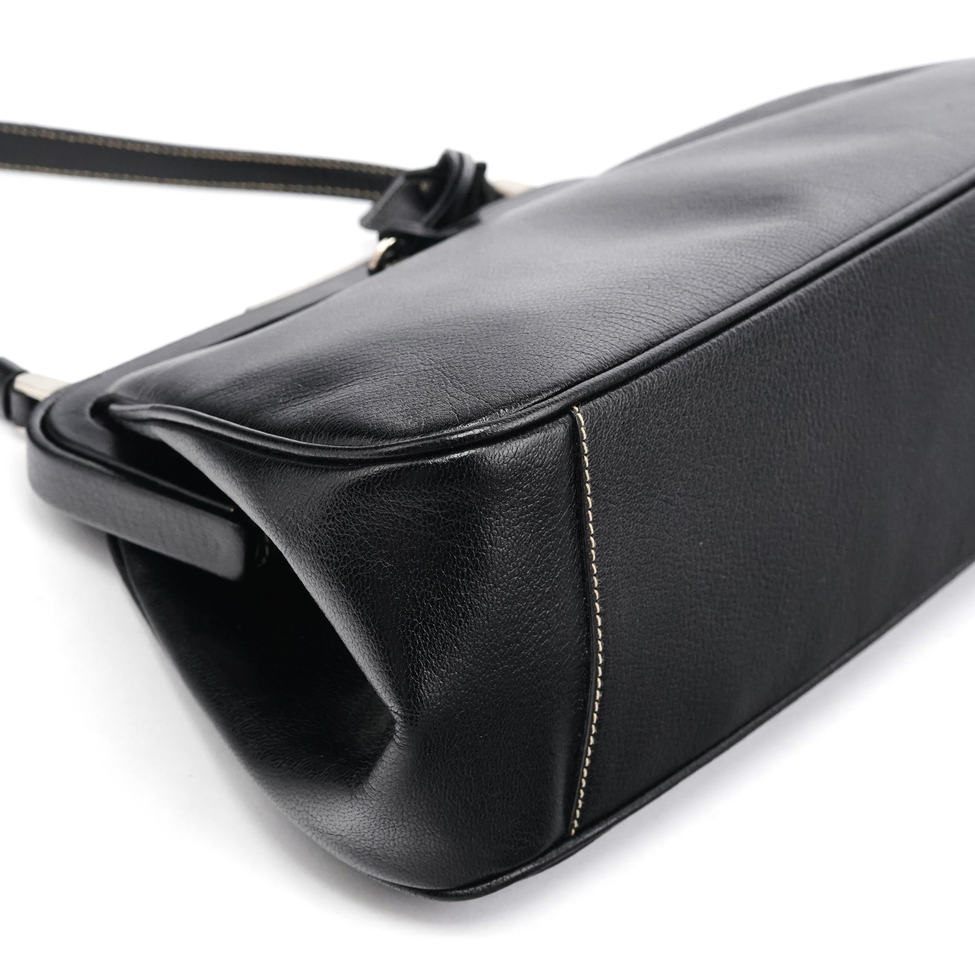 2000 Black Leather Keylock Clutch Top Handle Bag