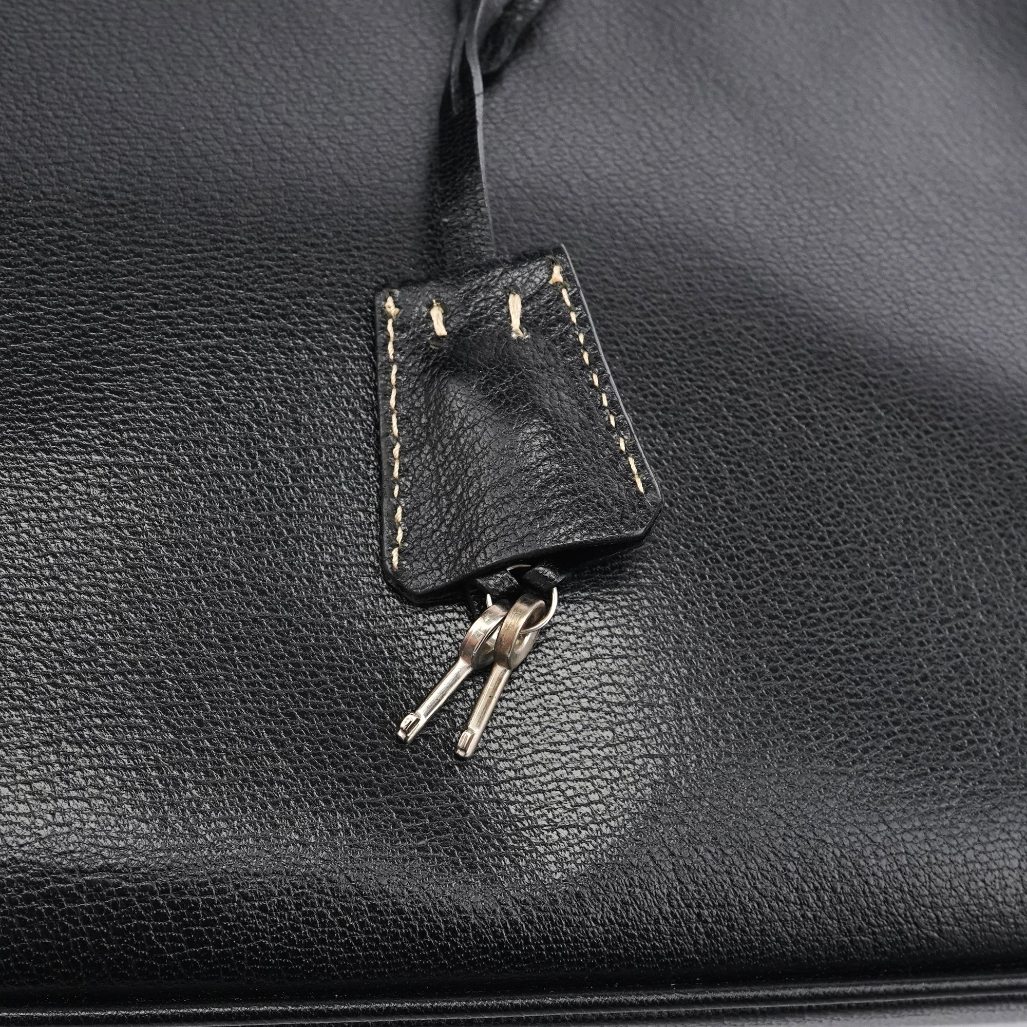 2000 Black Leather Keylock Clutch Top Handle Bag