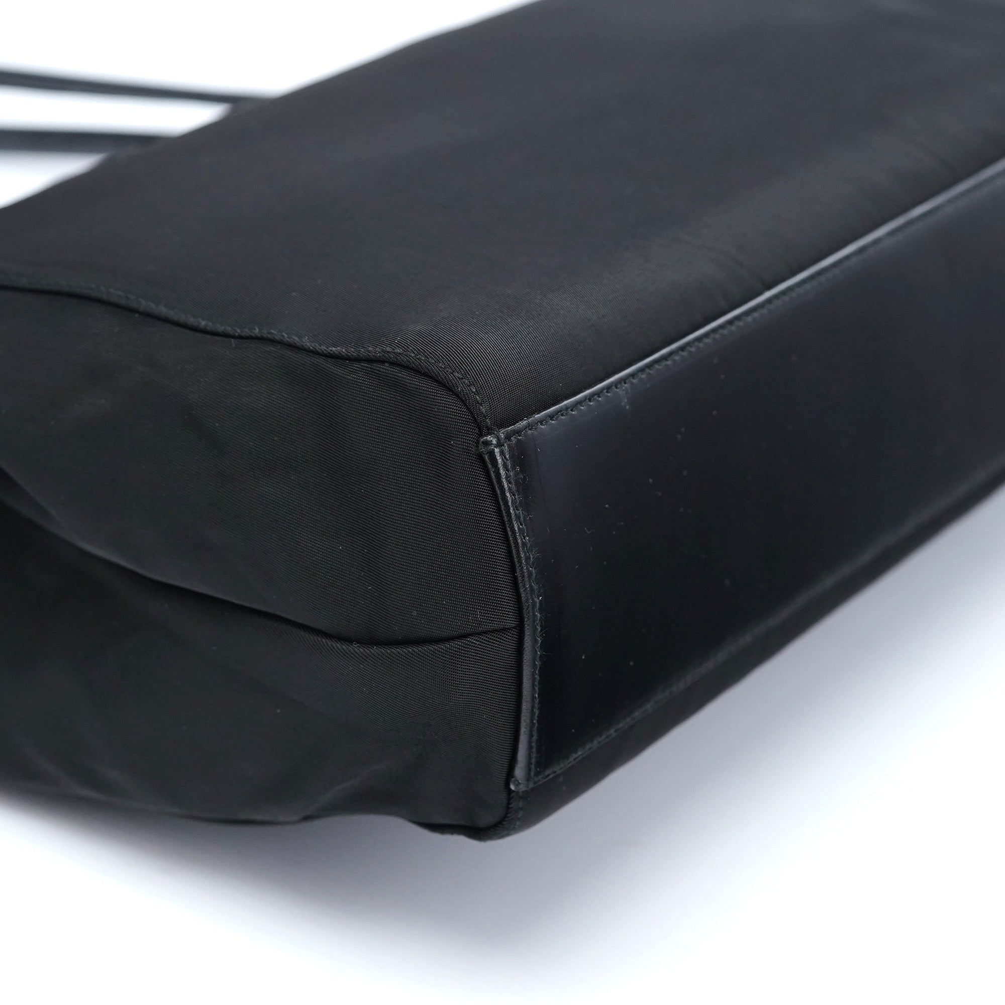 B11093 Black Tessuto Chic Shoulder Bag