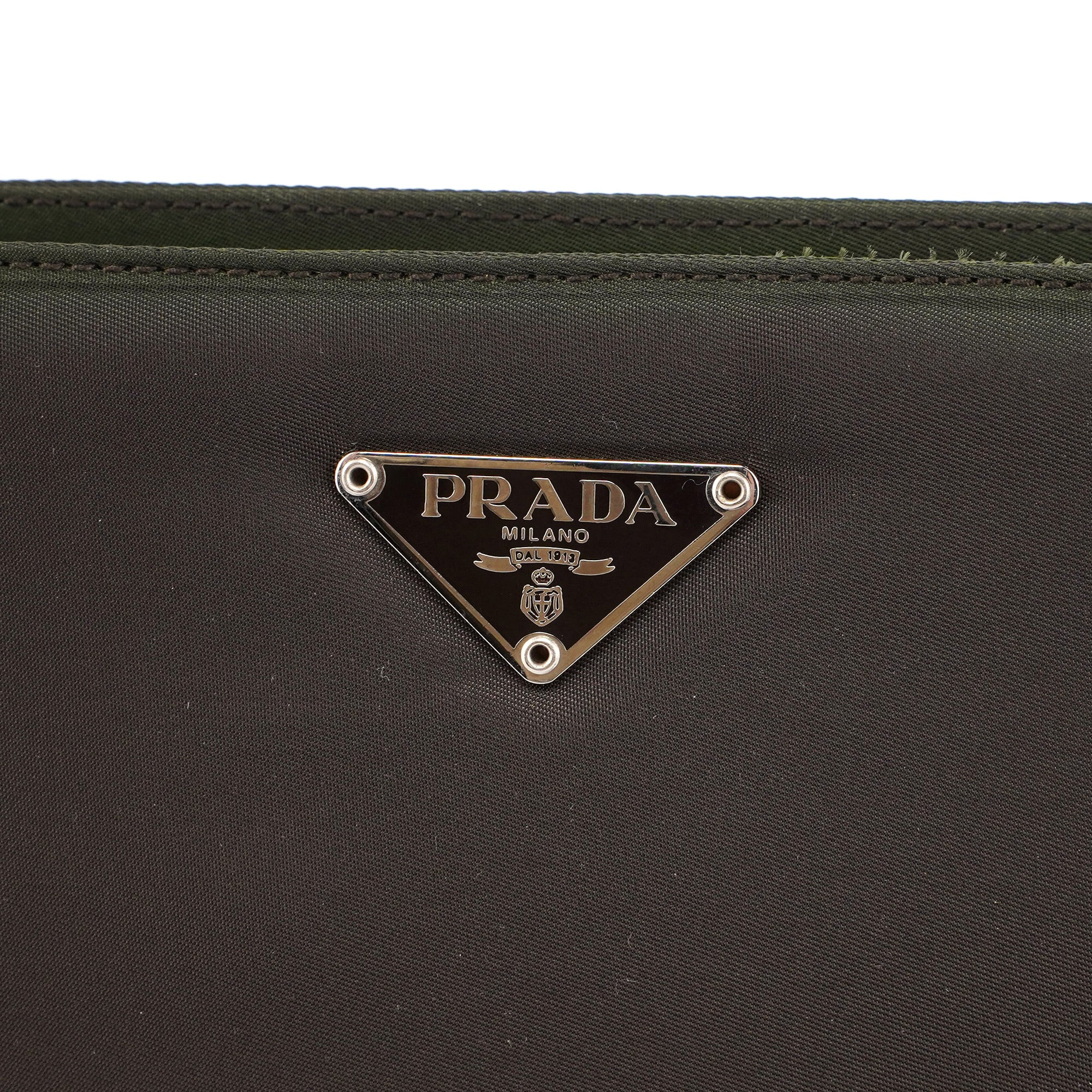 B11095 Green Tessuto Chic Shoulder Bag
