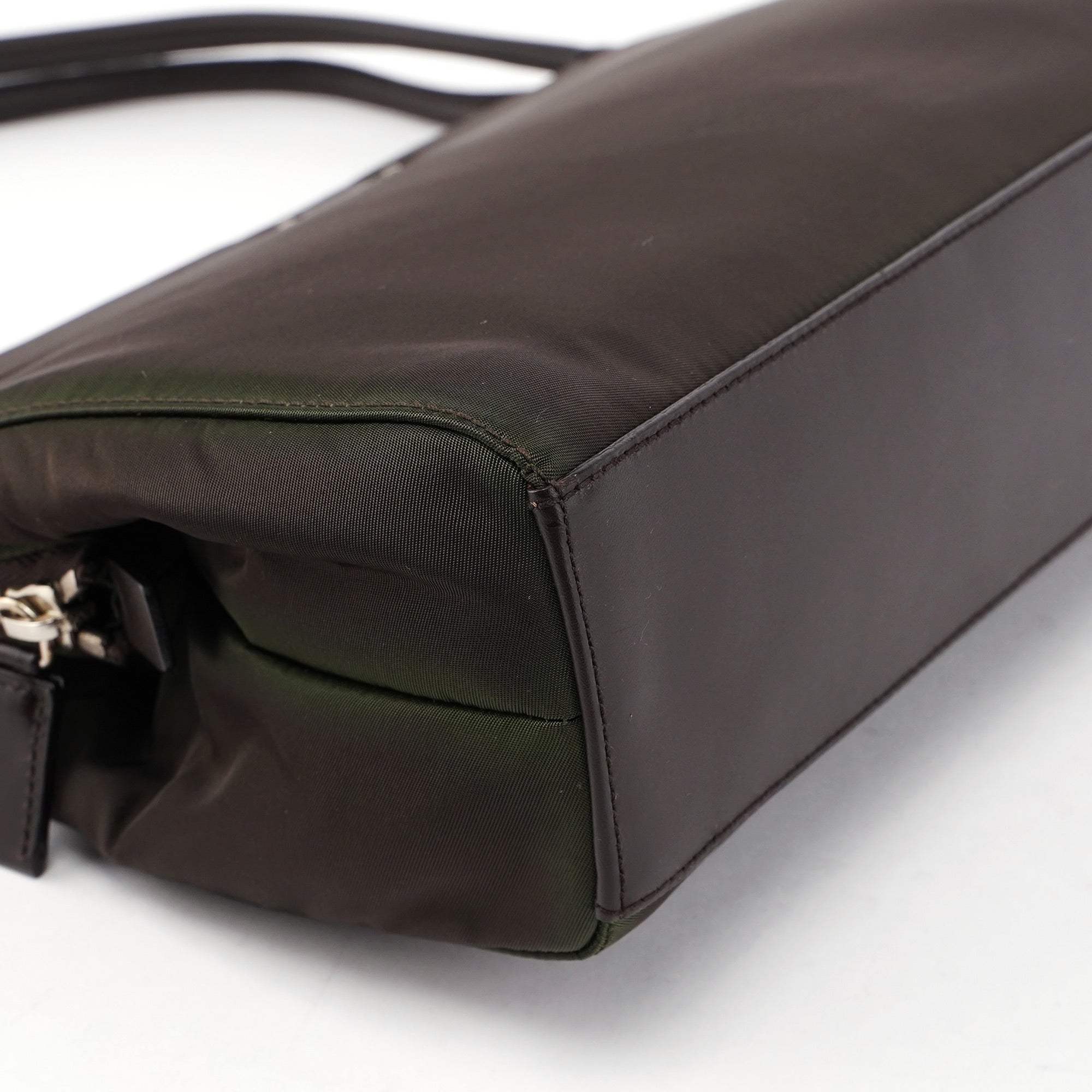 B11095 Green Tessuto Chic Shoulder Bag