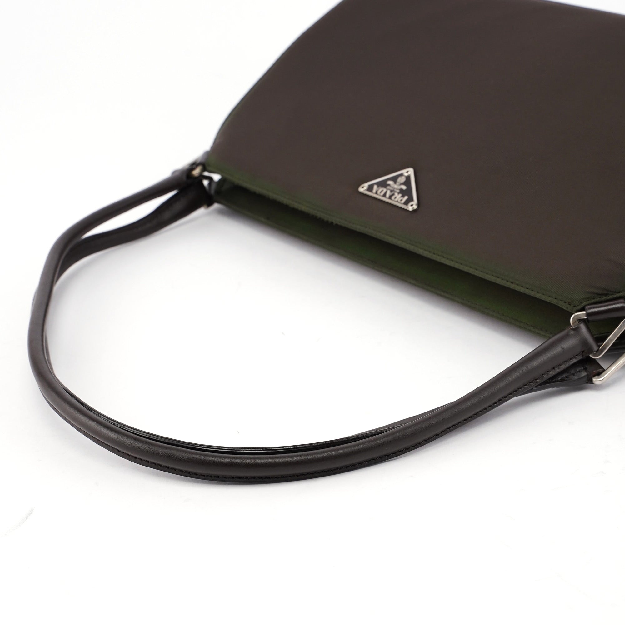 B11095 Green Tessuto Chic Shoulder Bag