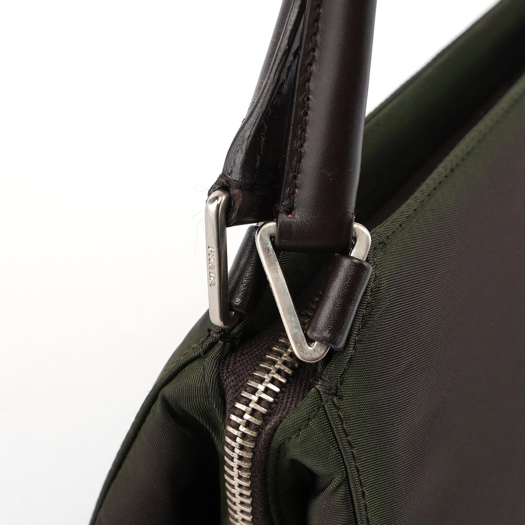 B11095 Green Tessuto Chic Shoulder Bag