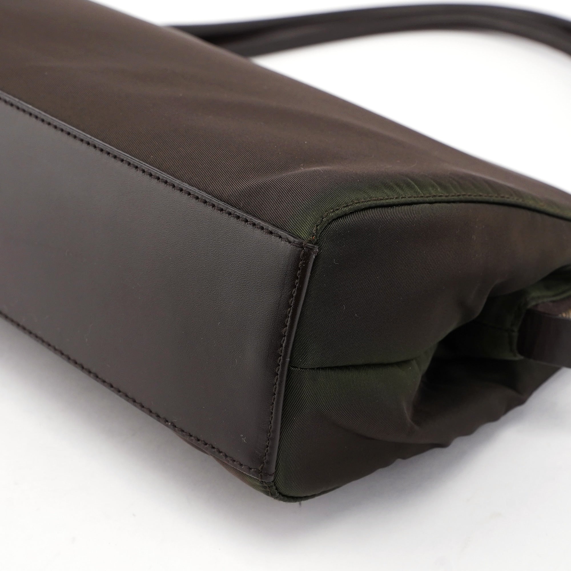B11095 Green Tessuto Chic Shoulder Bag