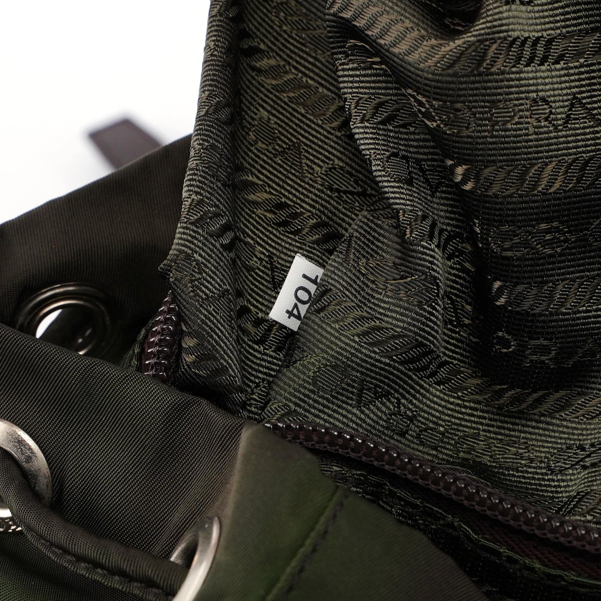 B2811 Green Tessuto Vela Backpack