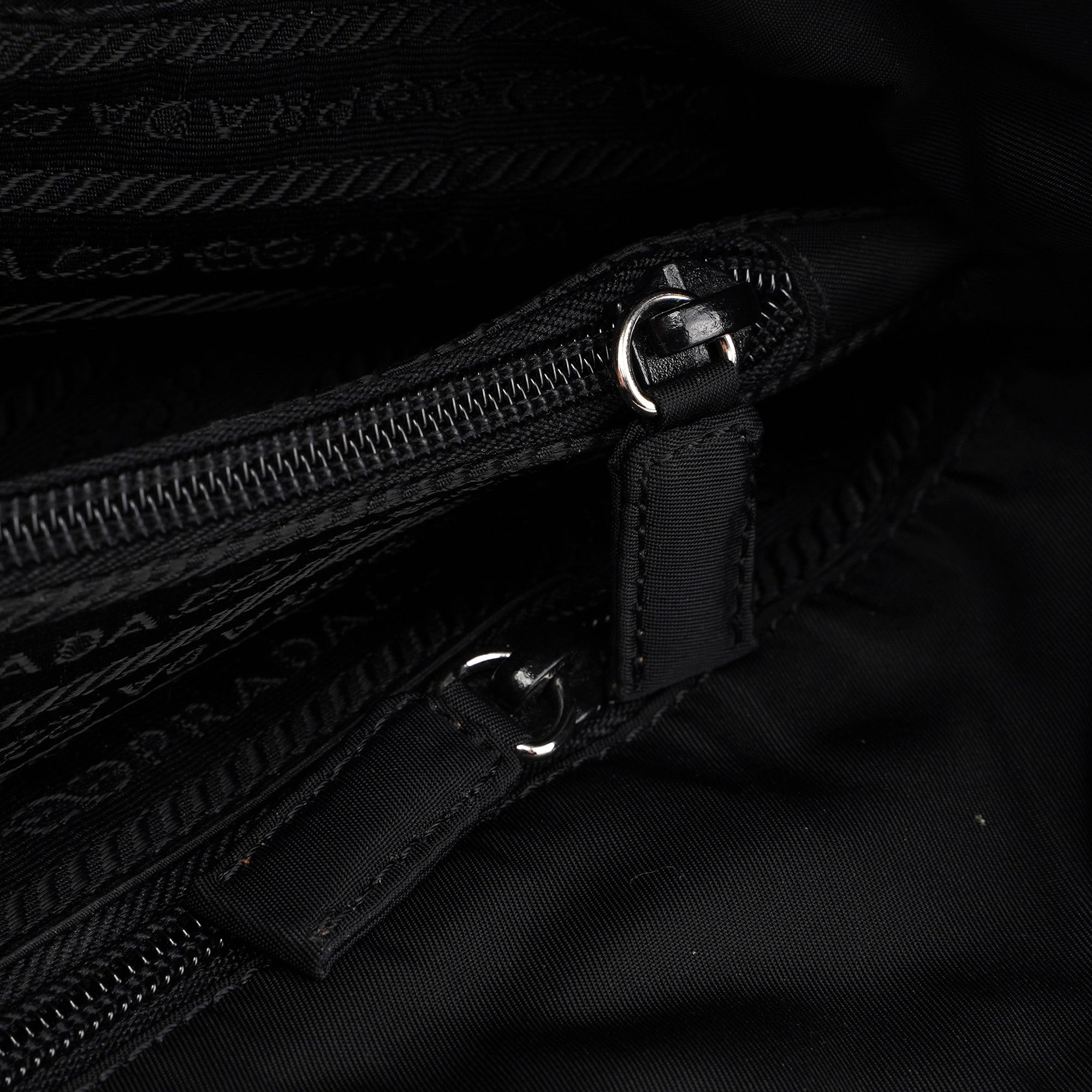 B4681 Black Tessuto City Tote