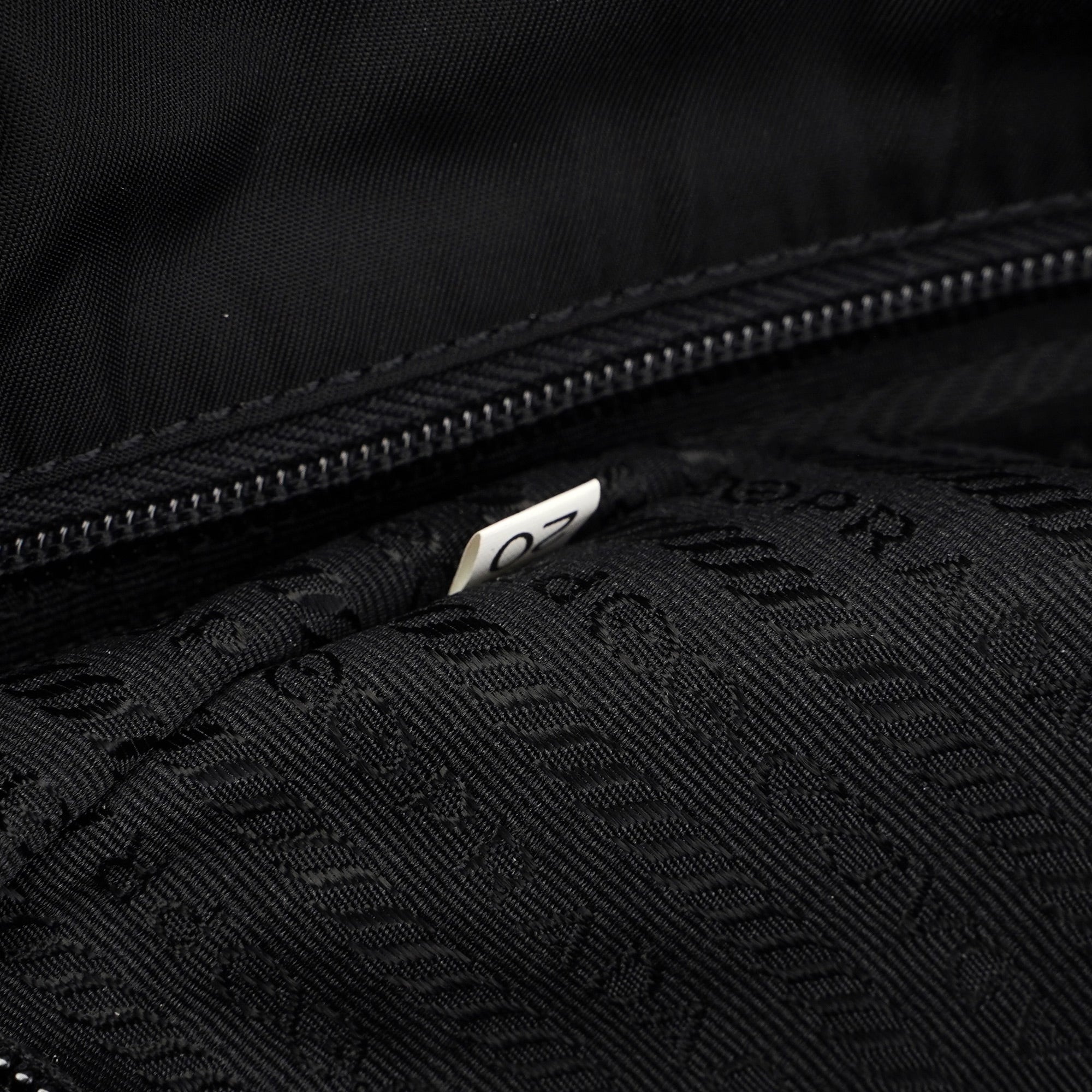 B4681 Black Tessuto City Tote