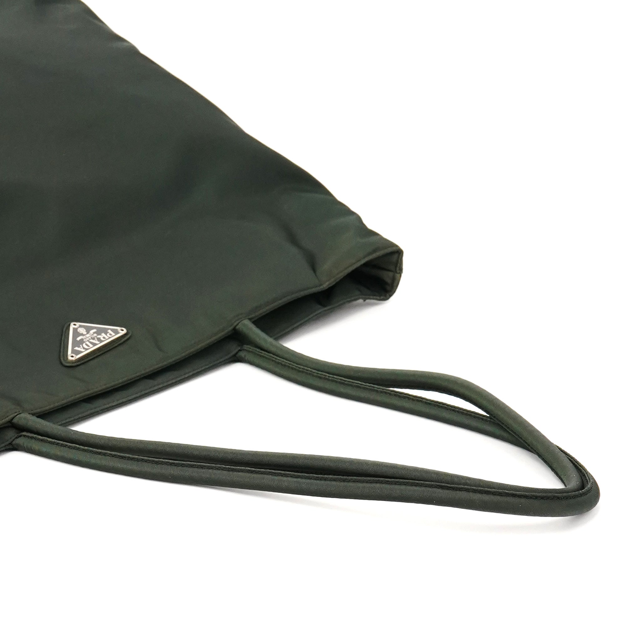 B4681 Green Tessuto City Nylon Tote Bag