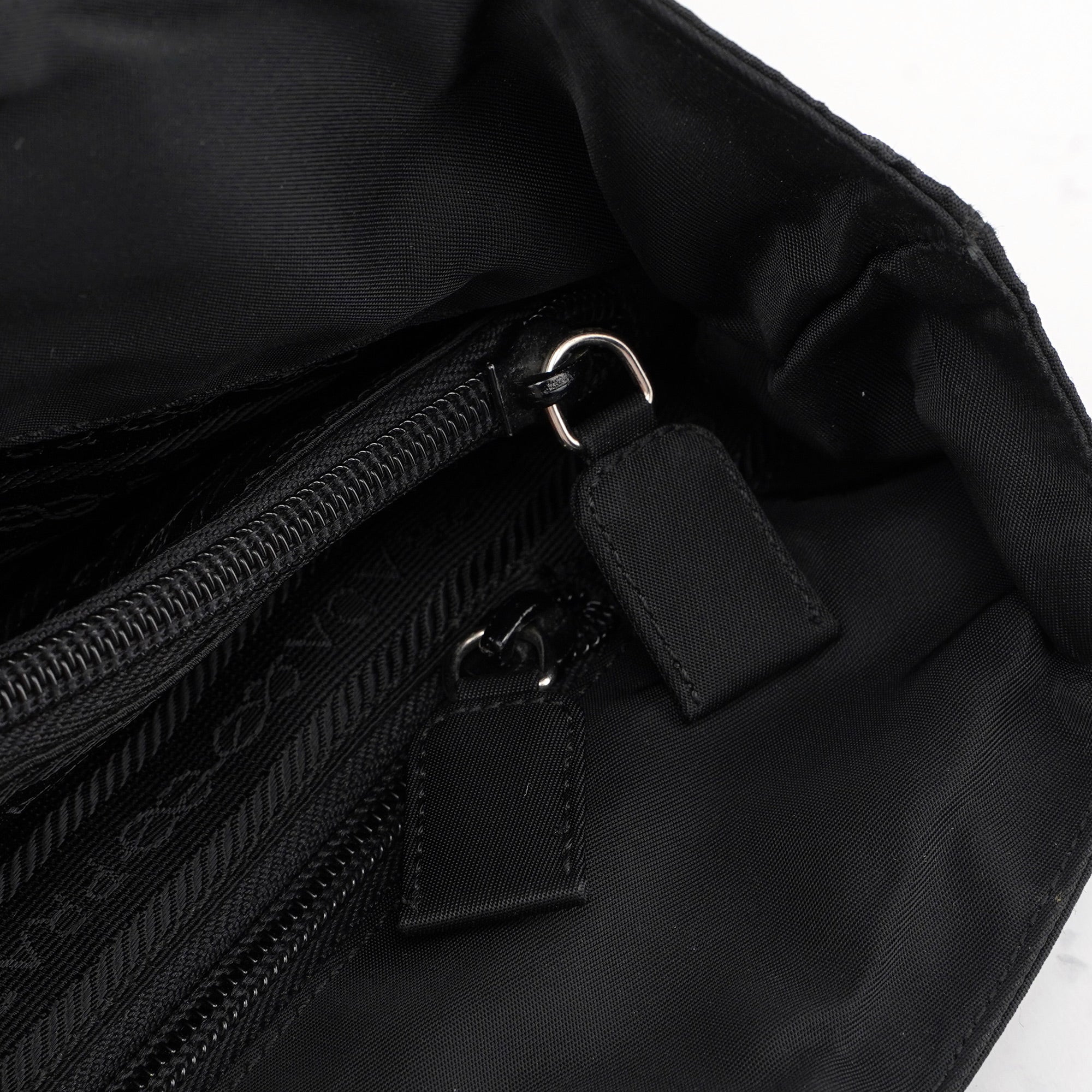 B4681 Large Black Tessuto City Tote Bag