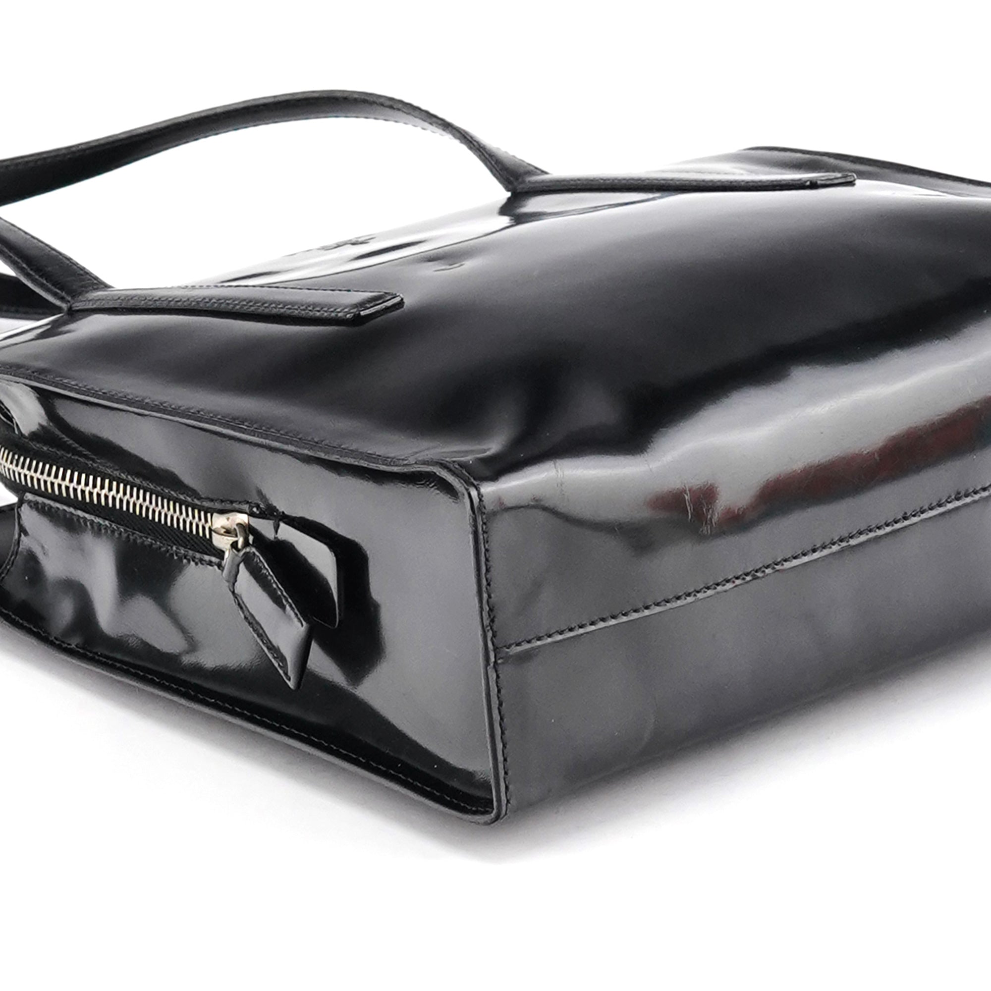 B6013 1995 Black Spazzolato Sport Tote Bag
