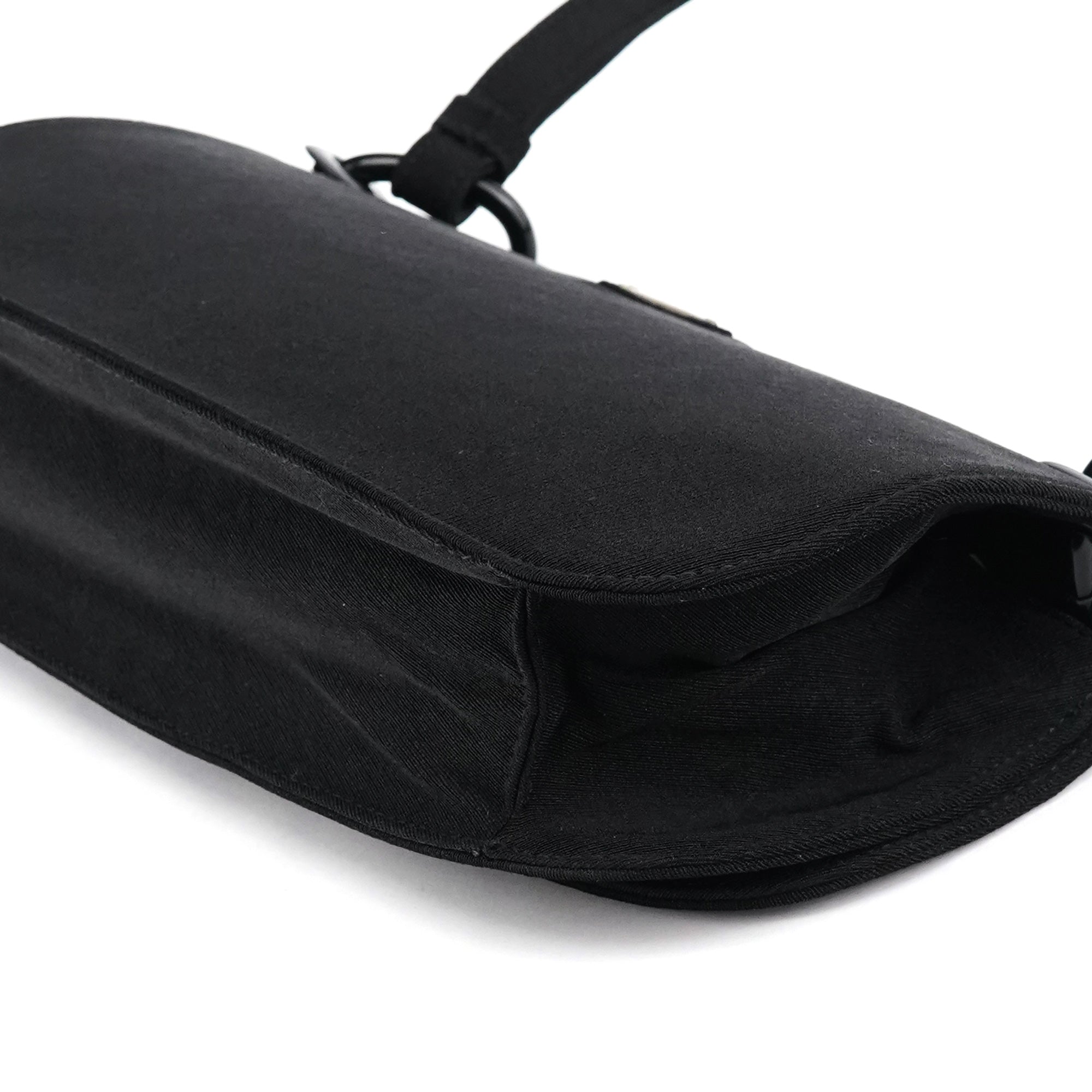 B6217 Black Tessuto Swing Nylon Shoulder Bag