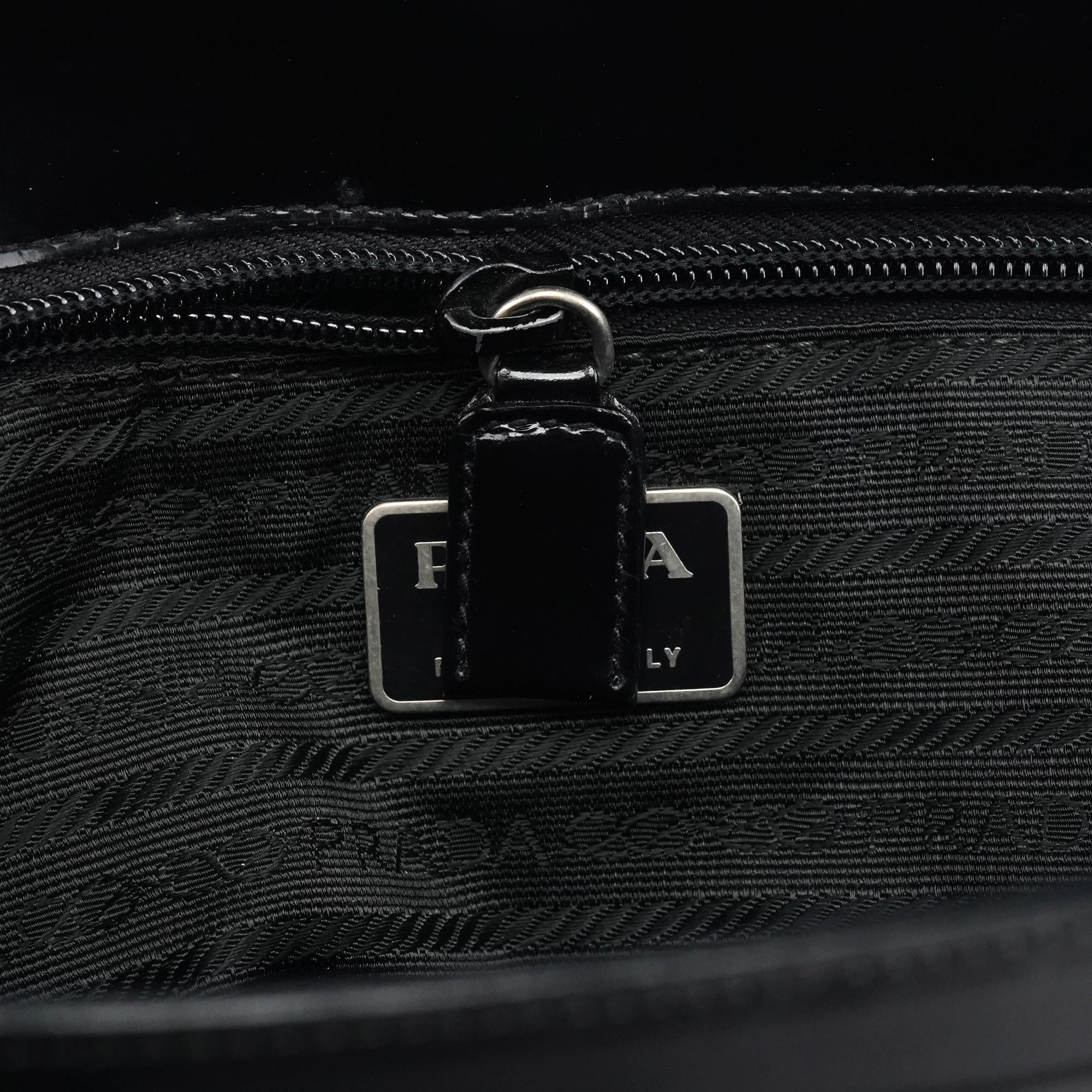 B6317 1995 Black Spazzolato Sport Tote bag