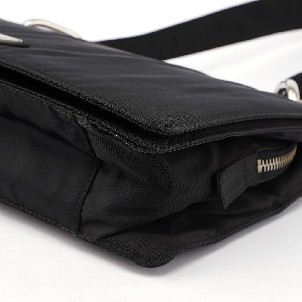 B6542 Black Tessuto Shoulder Bag
