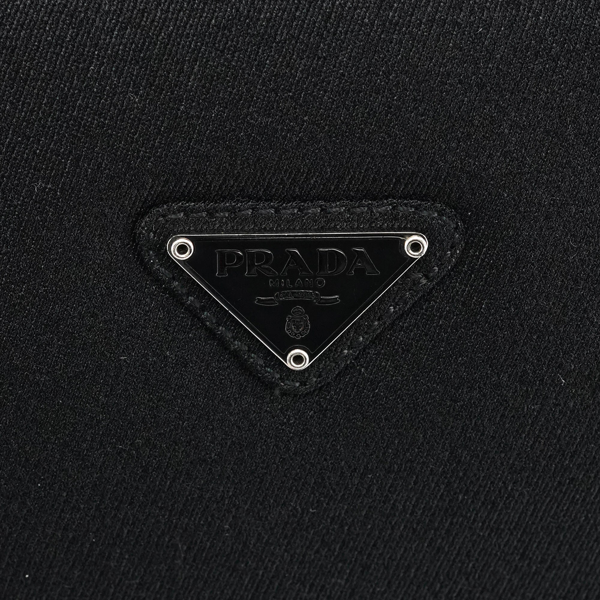 B6621 Black Tessuto Swing Chain Shoulder Bag