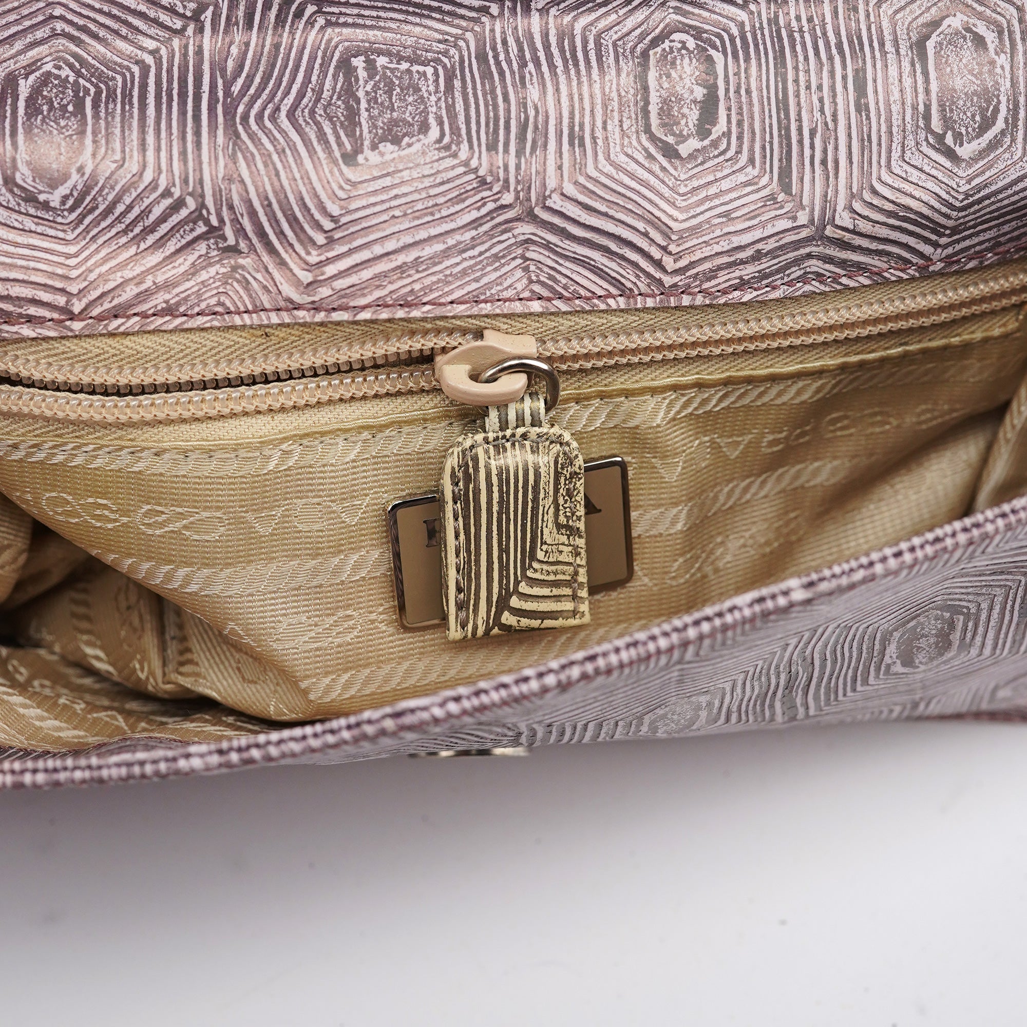 B6770 Purple Tartaruga Shoulder Bag