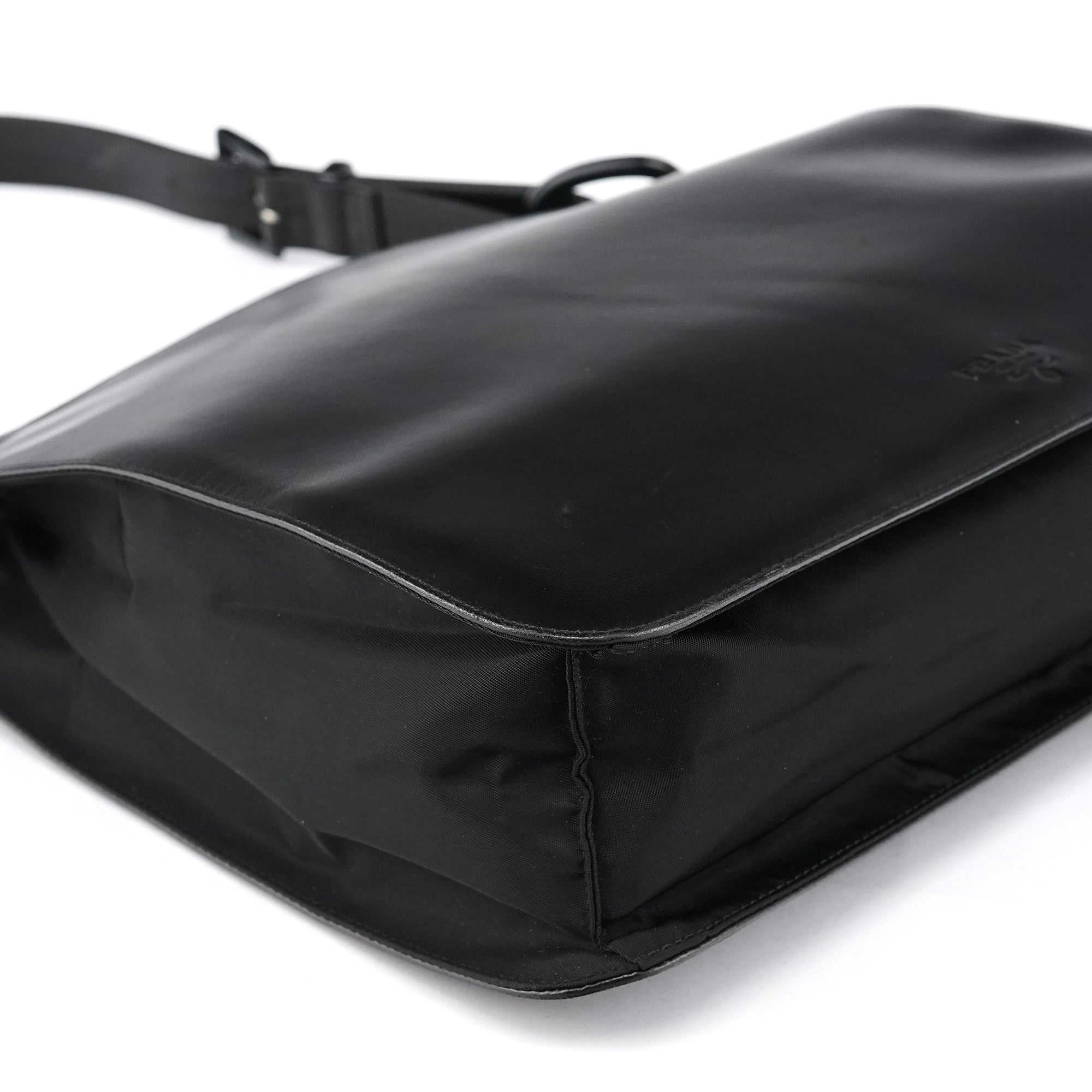 B7177 Black Nappa Tessuto Shoulder Bag