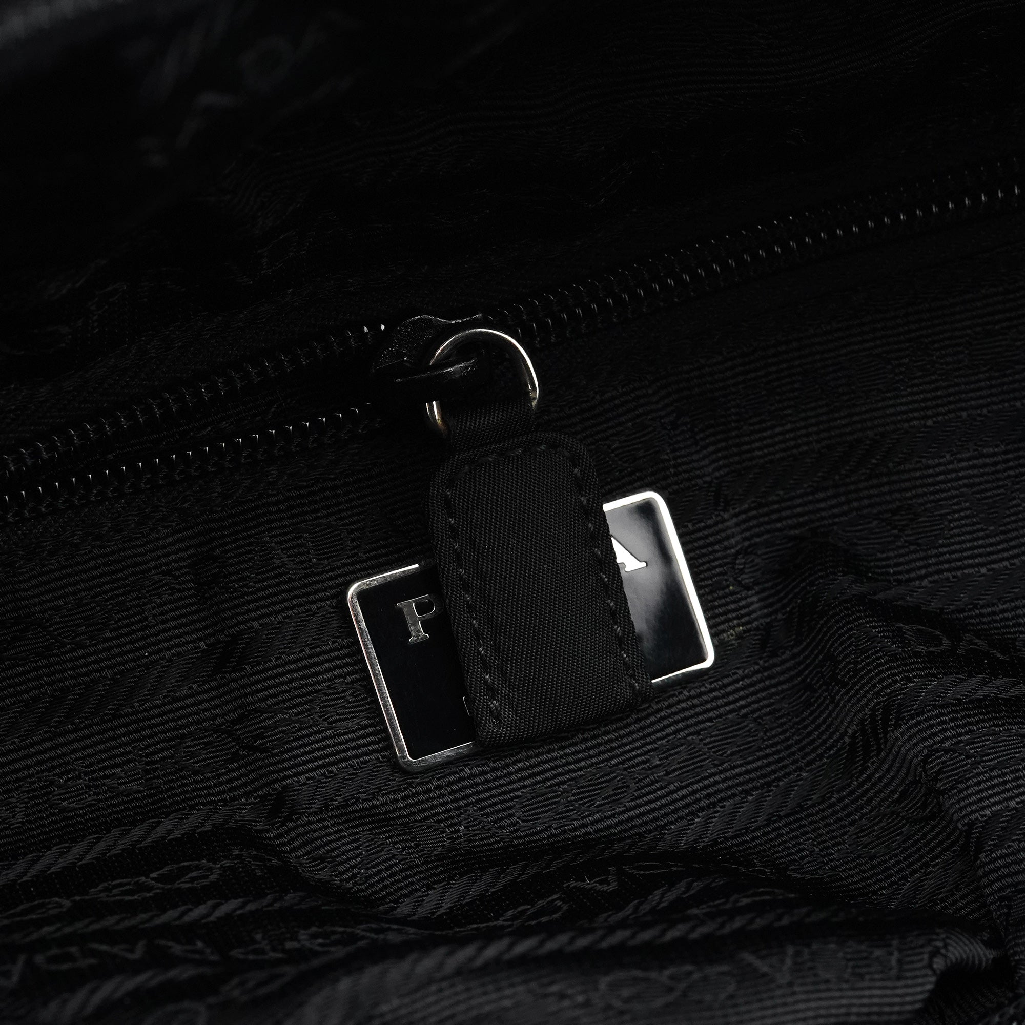 B7276 Black Nylon Tessuto City Tote Bag