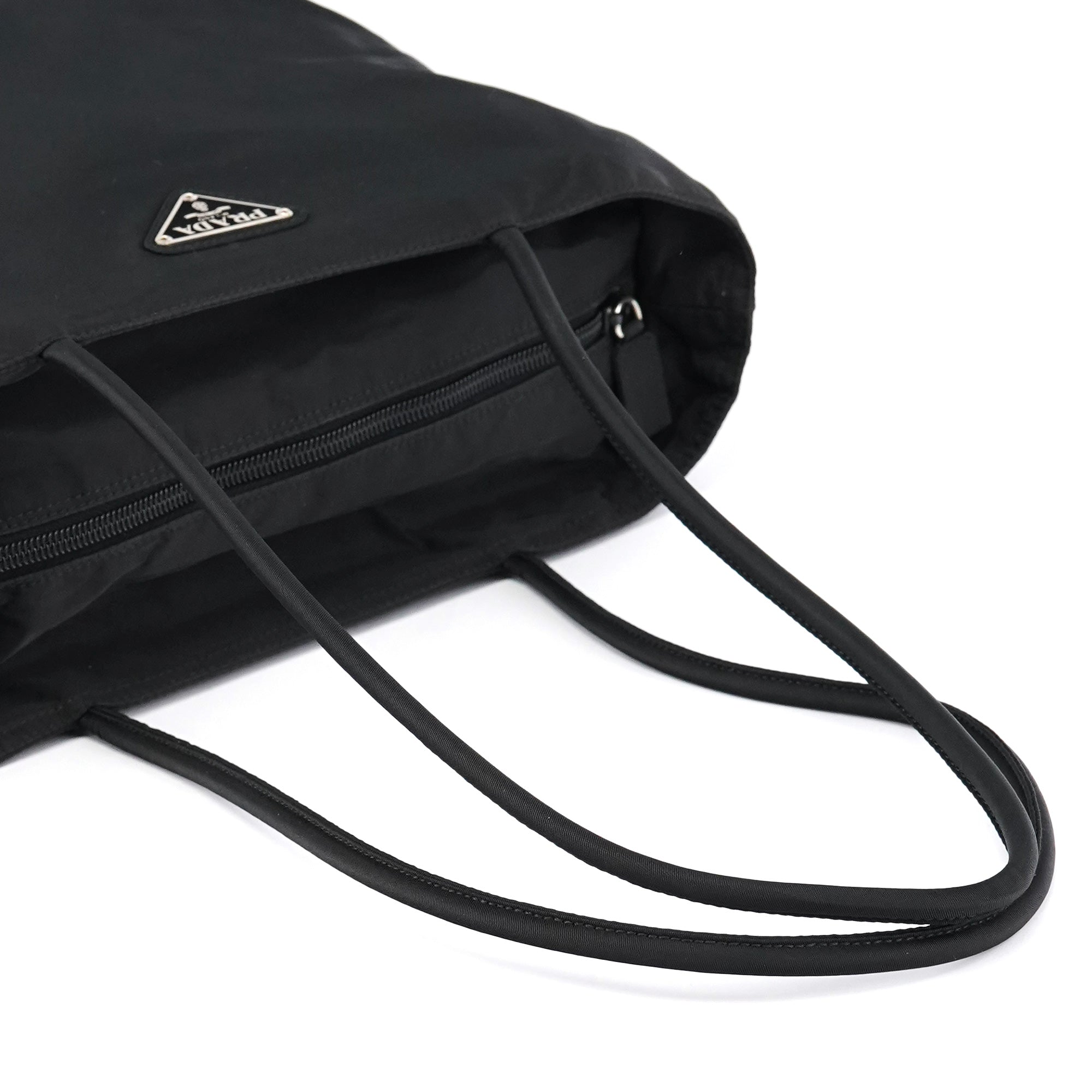 B7276 Black Nylon Tessuto City Tote Bag