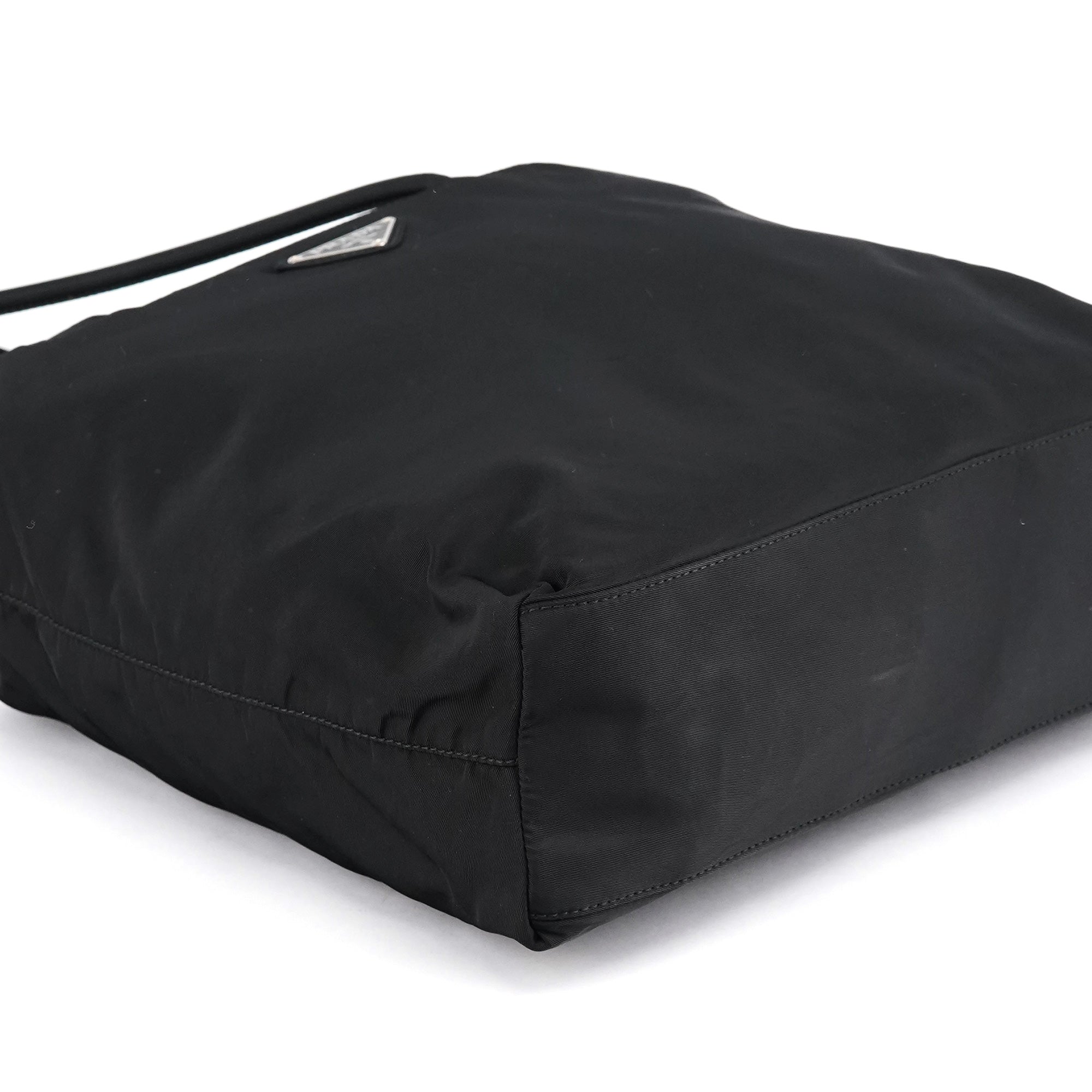 B7276 Black Nylon Tessuto City Tote Bag
