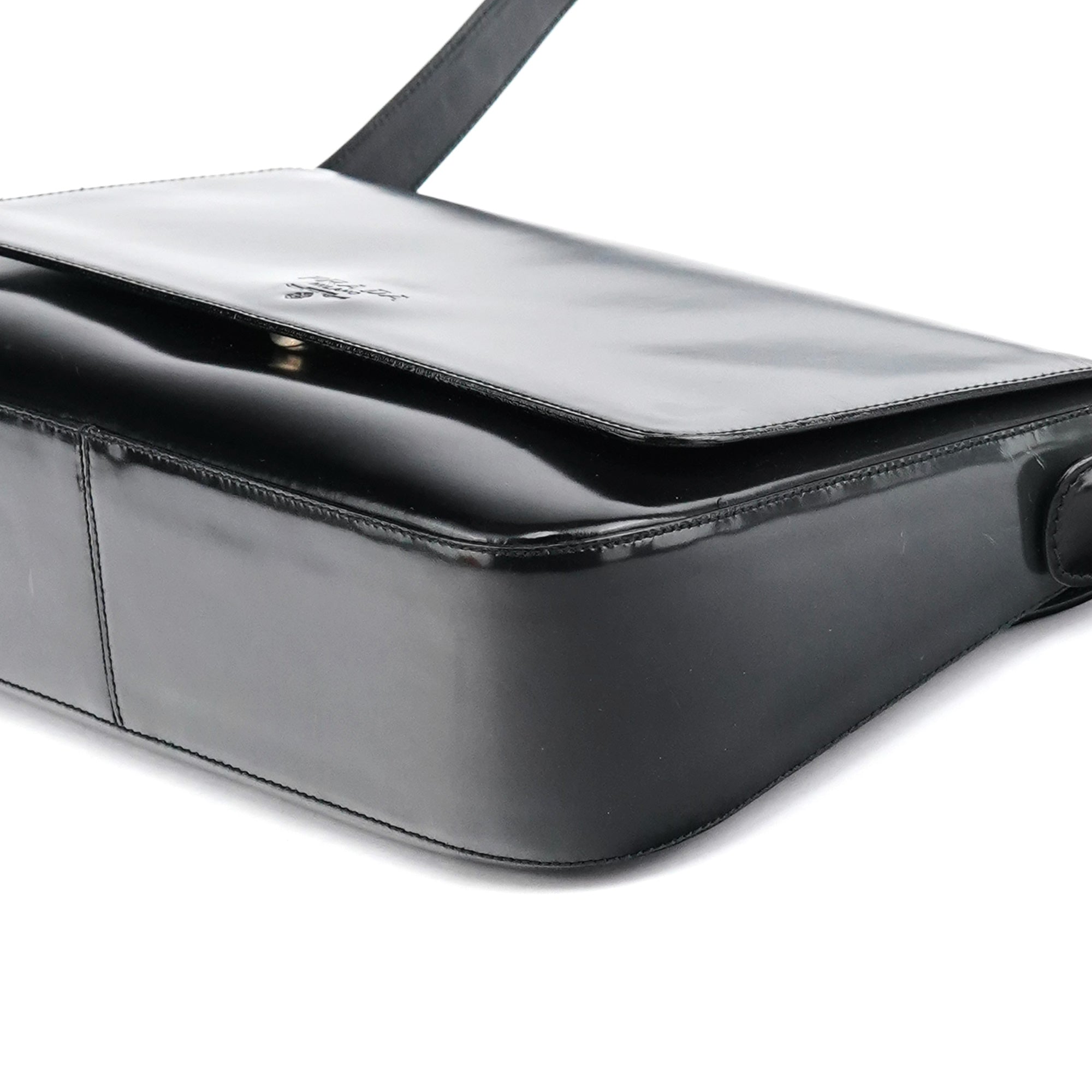 B7443 Black Spazzolato Swivel Shoulder Bag