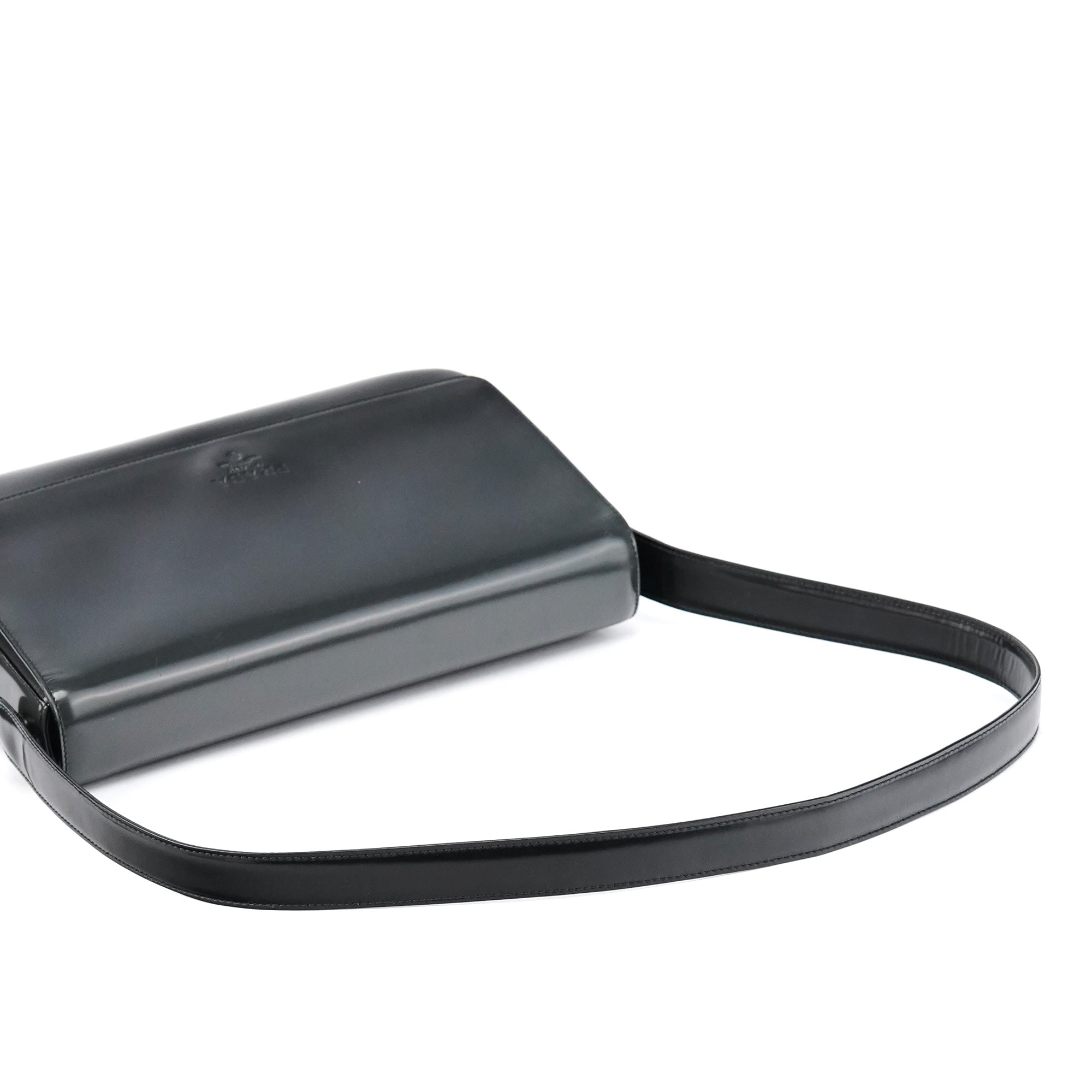 B7443 Black Spazzolato Swivel Shoulder Bag