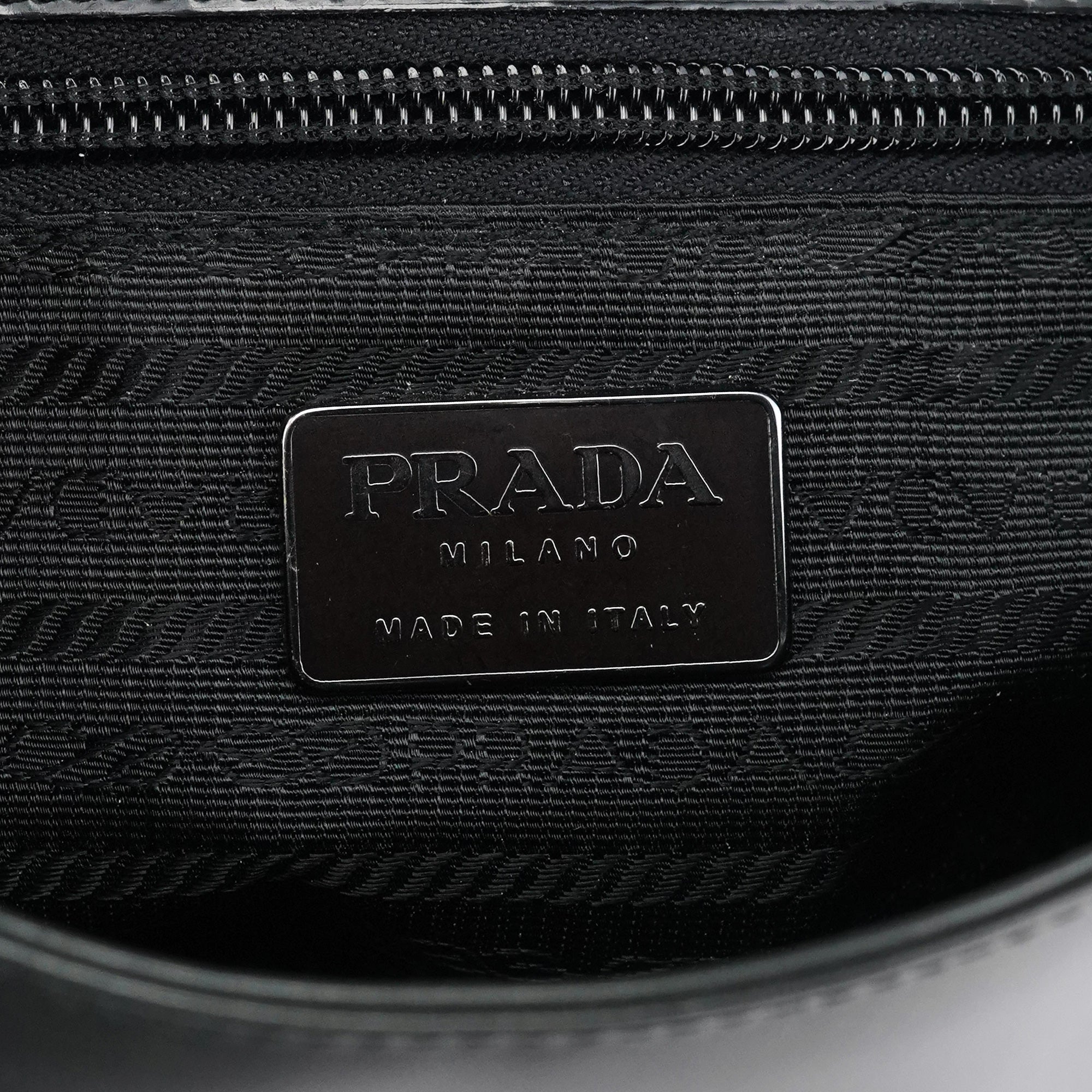 B7443 Black Spazzolato Swivel Shoulder Bag