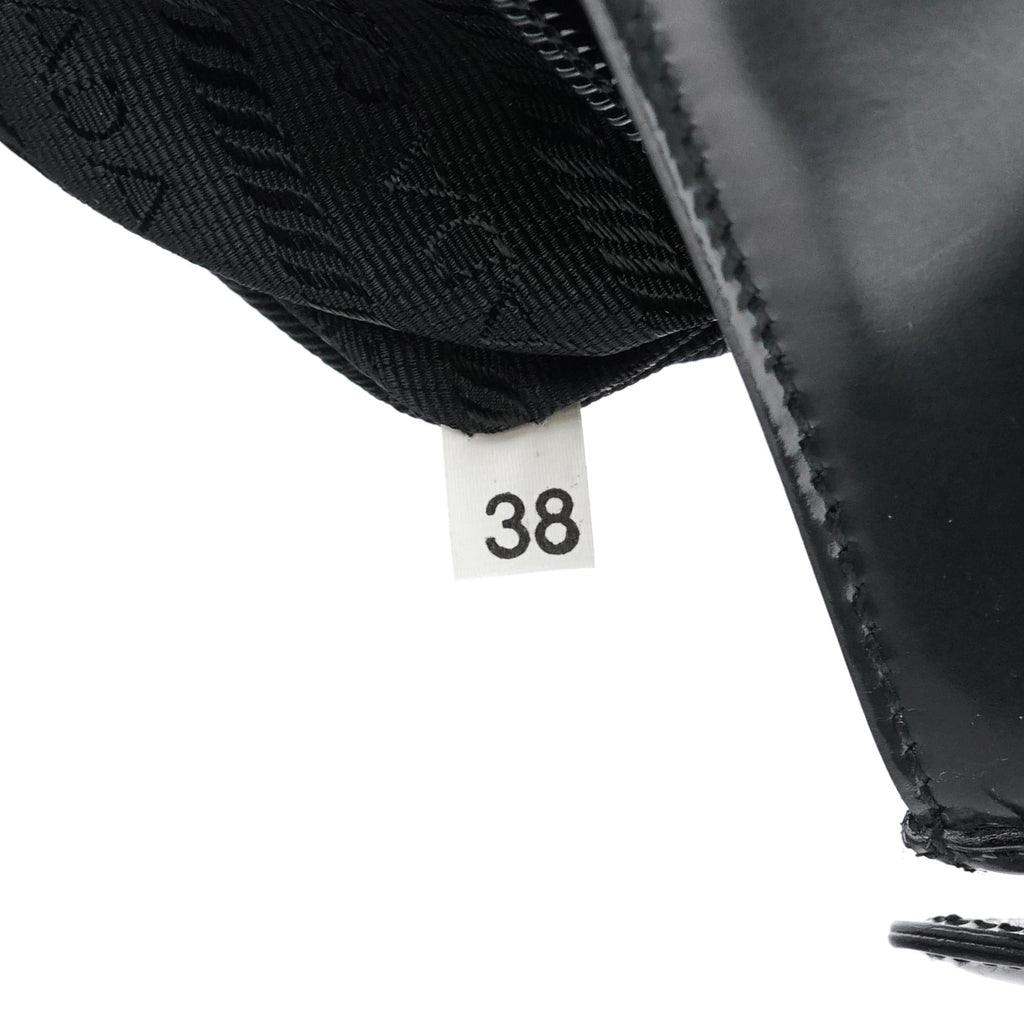 B7443 Black Spazzolato Swivel Shoulder Bag