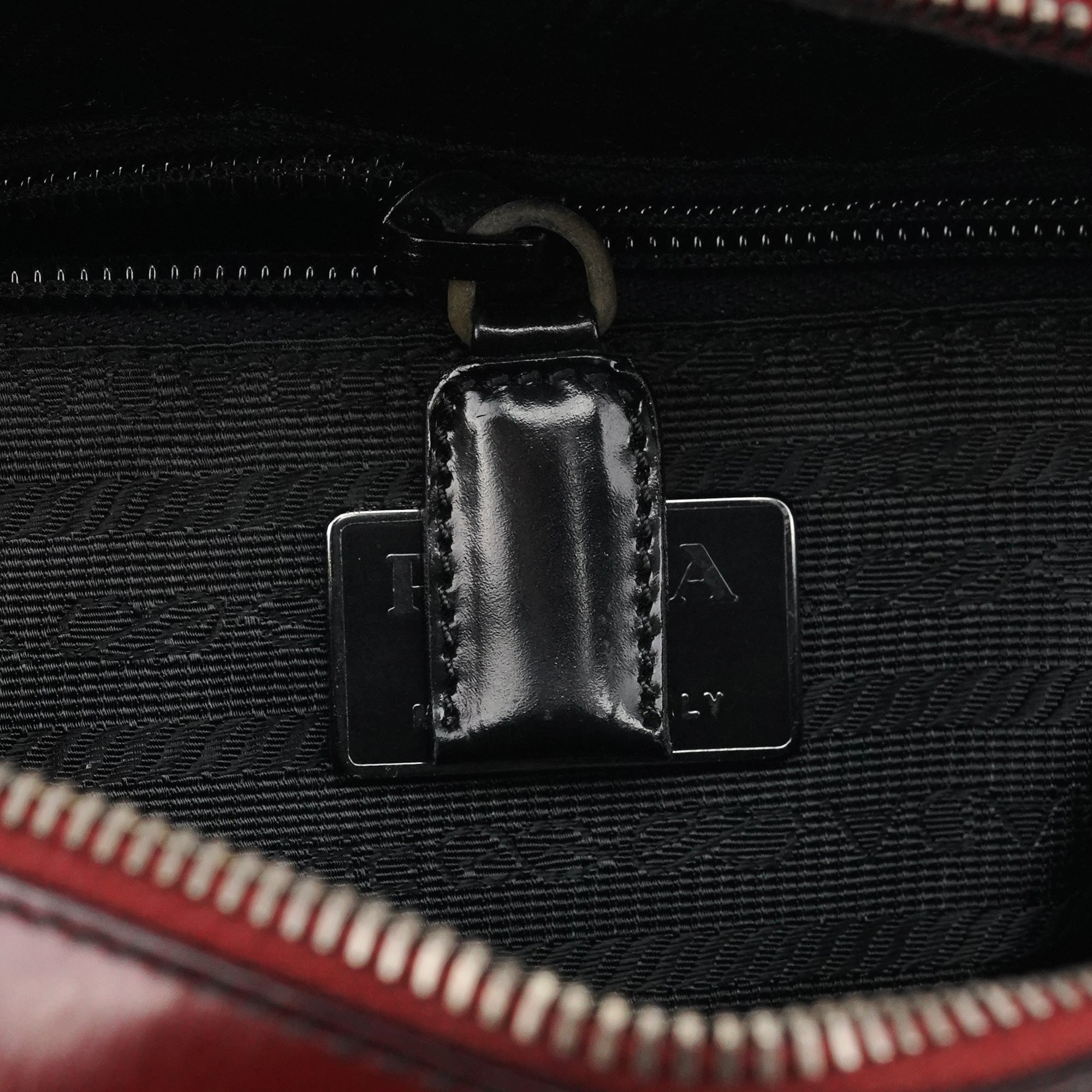 B7447 Burgundy Spazzolato Leather Shoulder Bag