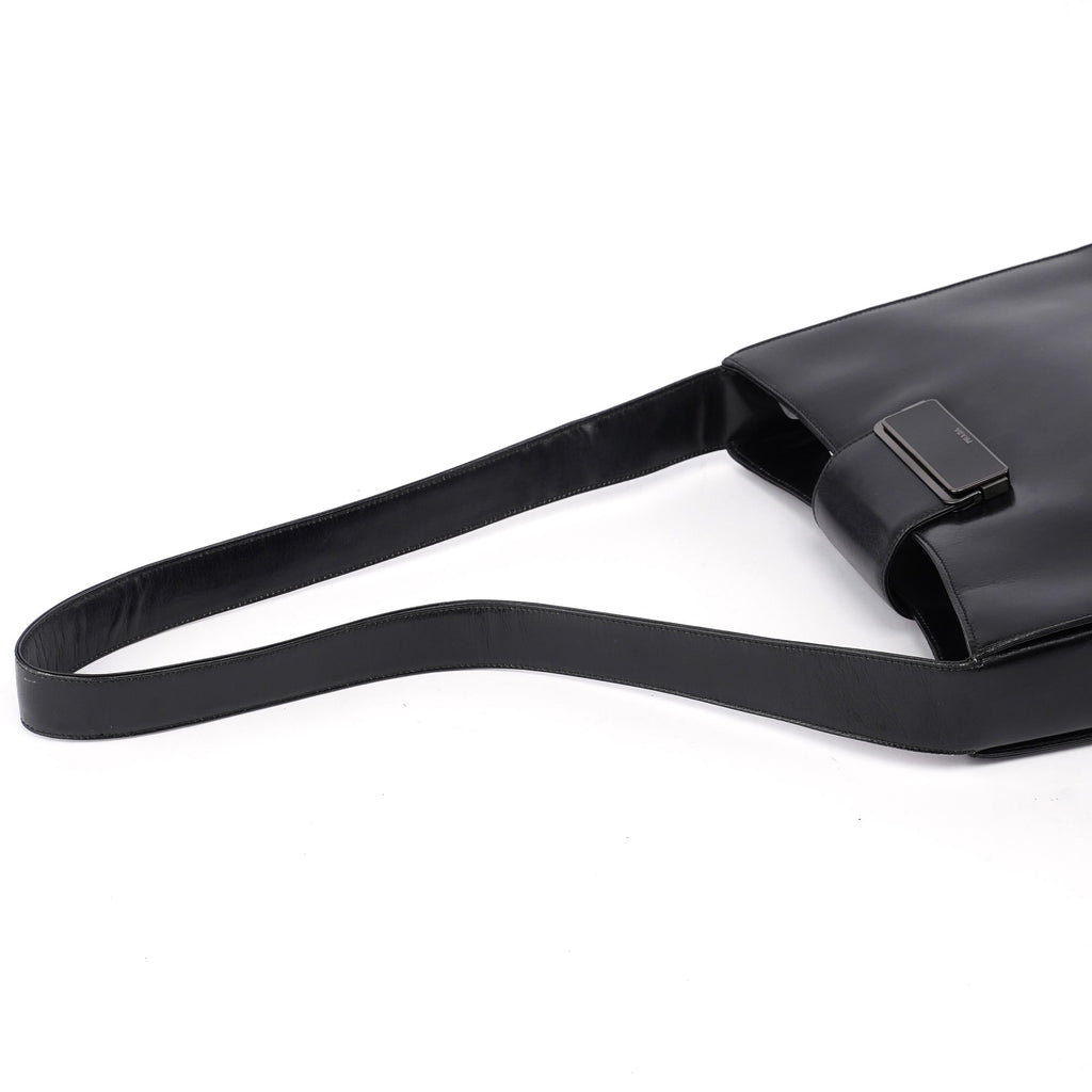 B7492 Black Calfskin Vitello Smalt Shoulder Bag