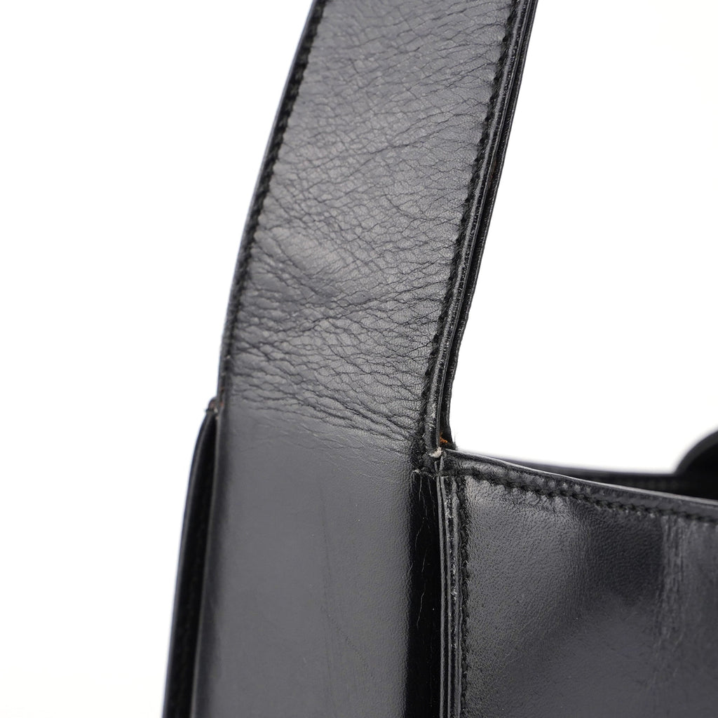 B7492 Black Calfskin Vitello Smalt Shoulder Bag