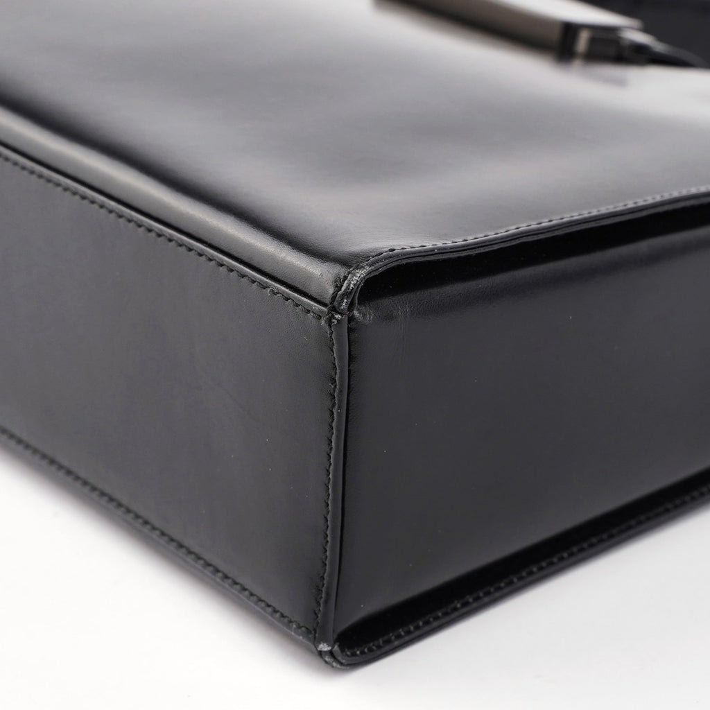B7492 Black Calfskin Vitello Smalt Shoulder Bag