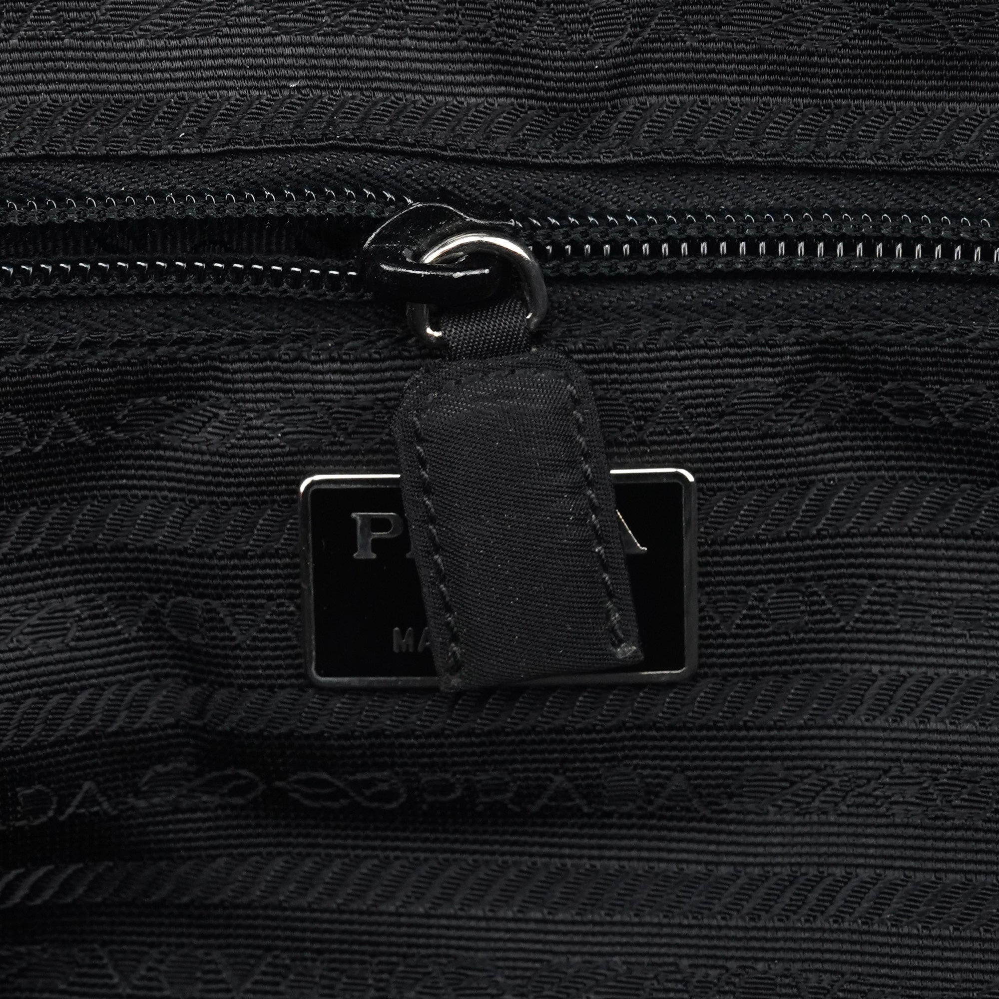 B7562 Black Tessuto Diligenza Tote Bag