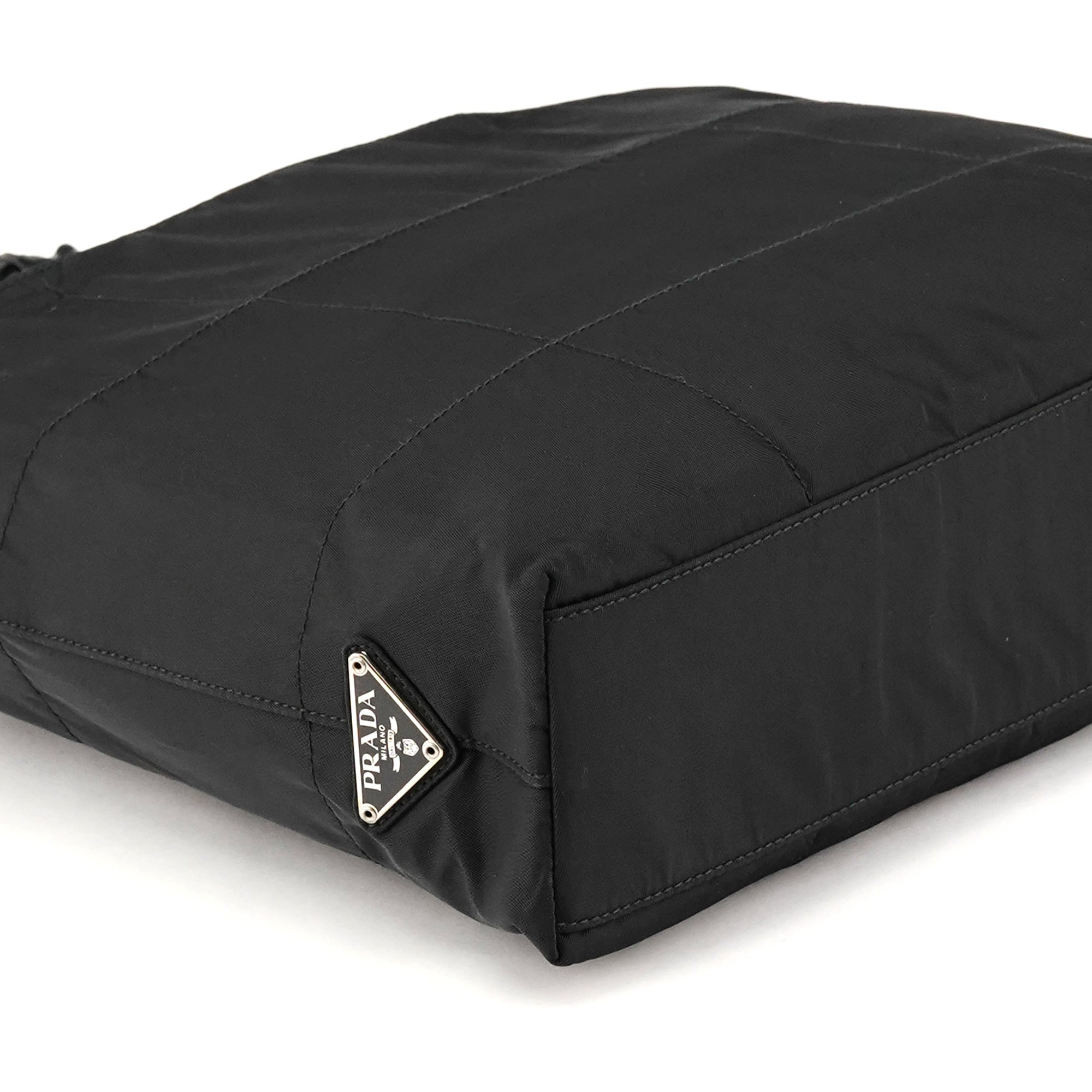B9225 Black Tessuto Impuntu Nylon Tote Bag