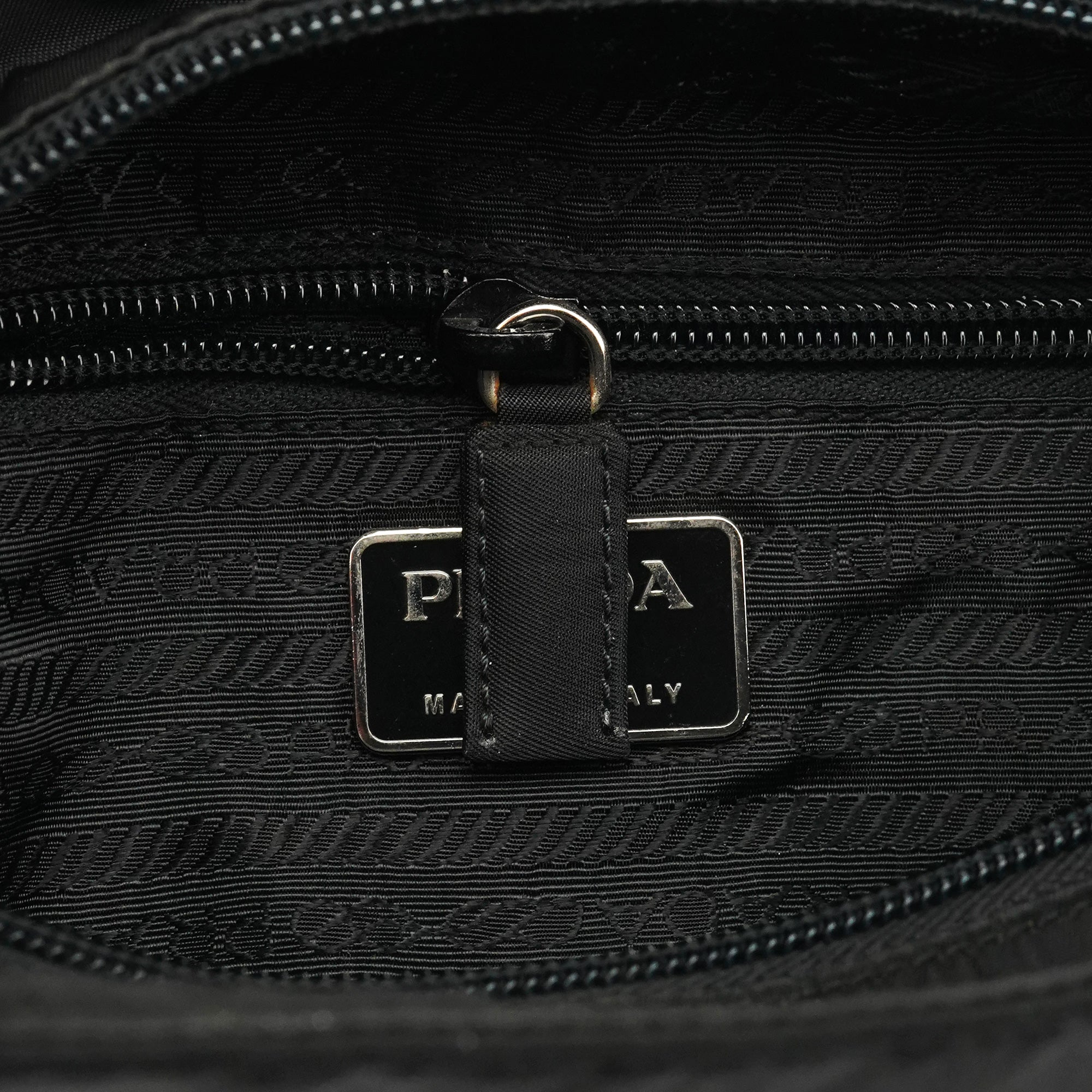 B9225 Black Tessuto Impuntu Nylon Tote Bag